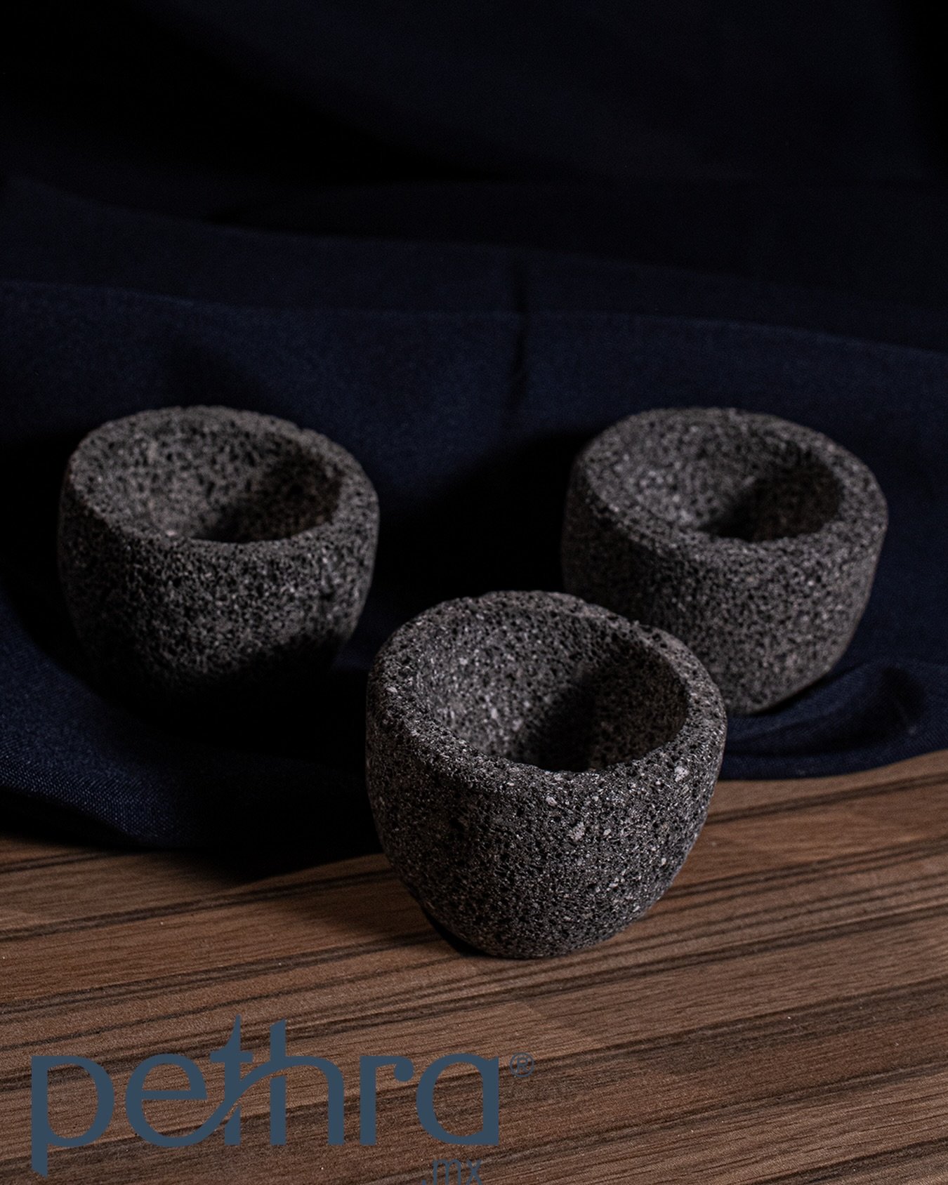 La vida es mejor cuando es de tres, y en Pethra MX lo sabemos bien.
#lozadepiedra #pethra #pethramx
#piedradecantera #piedravolc&aacute;nica recinto recintovolc&aacute;nico molcajetes
📸 Foto: @FORO2.8