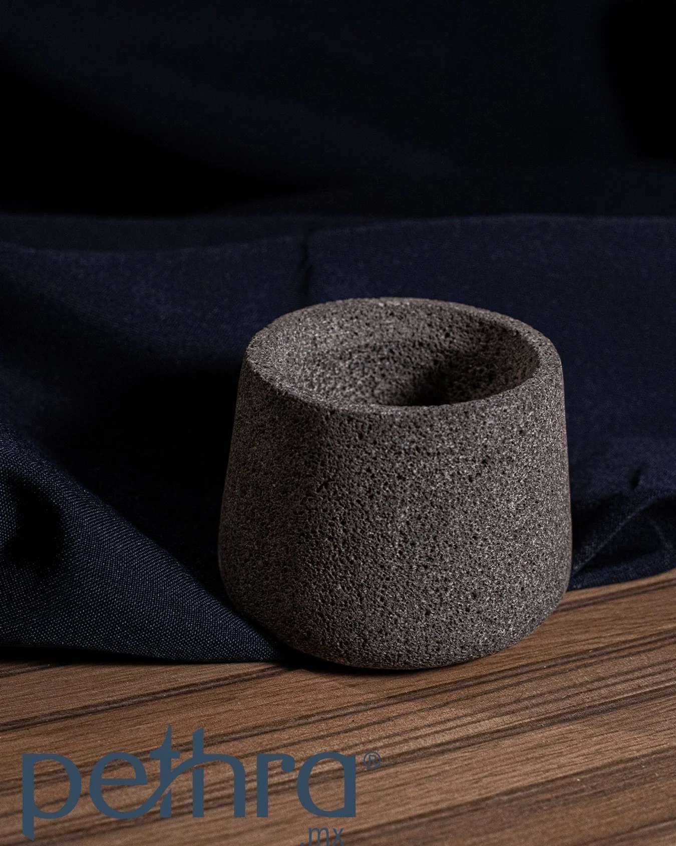 Listo para cualquier ocasi&oacute;n.

#lozadepiedra #pethra #pethramx
#piedradecantera #piedravolcanica recinto recintovolcanico molcajetes
📸 Foto: @foro2.8