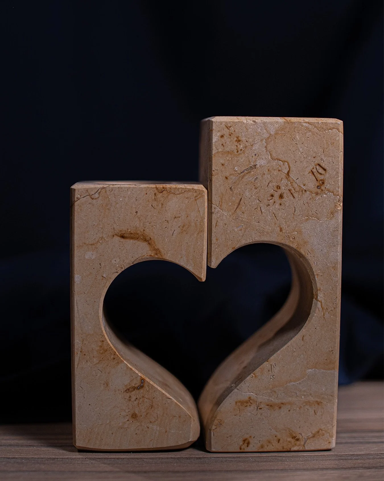 Piezas que parecen poemas de amor 🫶

#LozaDePiedra #Pethra #PethraMX
#PiedraDeCantera #PiedraVolc&aacute;nica Recinto RecintoVolc&aacute;nico Molcajetes

📸 Foto: @foro2.8