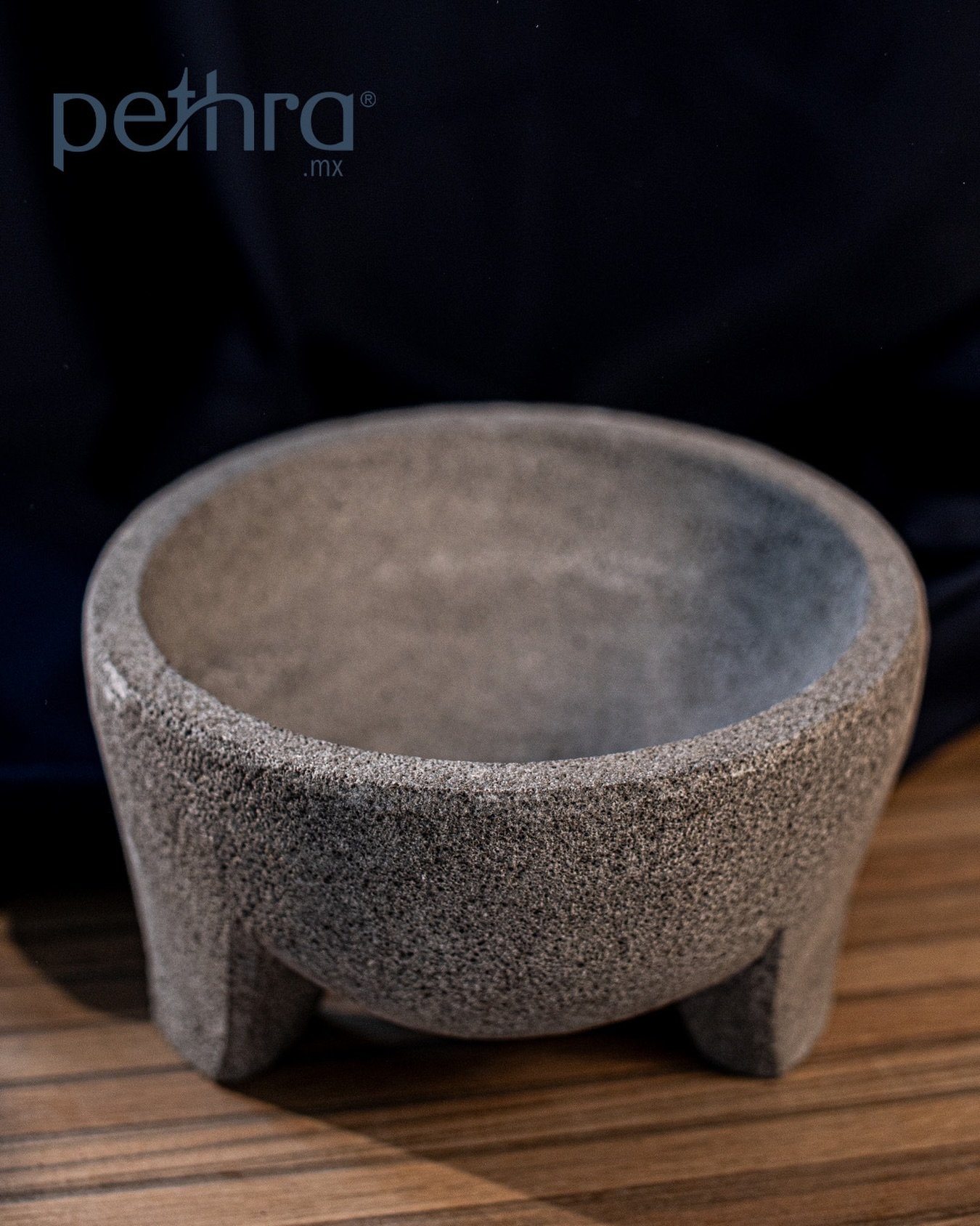 Tenemos el molcajete ideal para todo terreno. 🔥🌶️

#lozadepiedra #pethra #pethramx
#piedradecantera #piedravolcanica