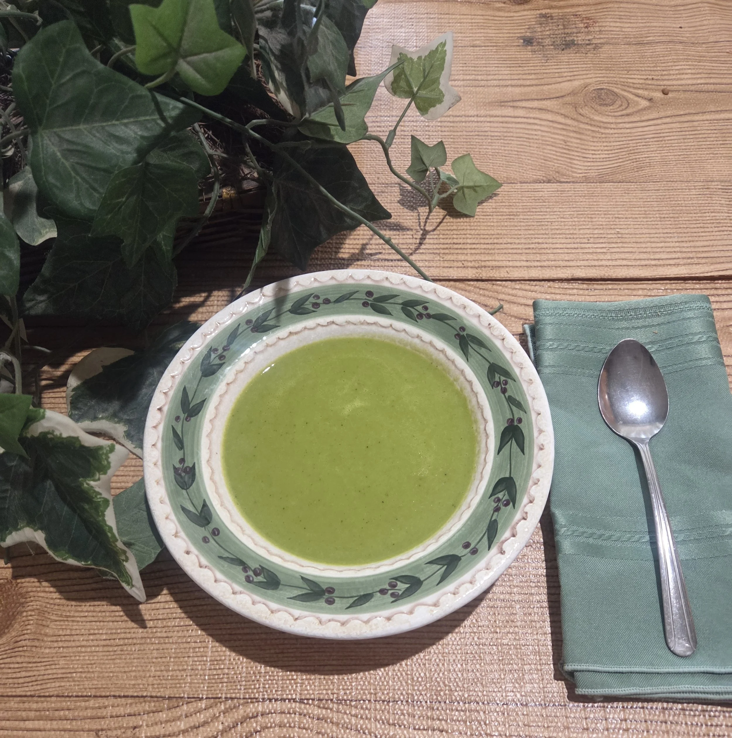 Easy Broccoli and Spinach Soup