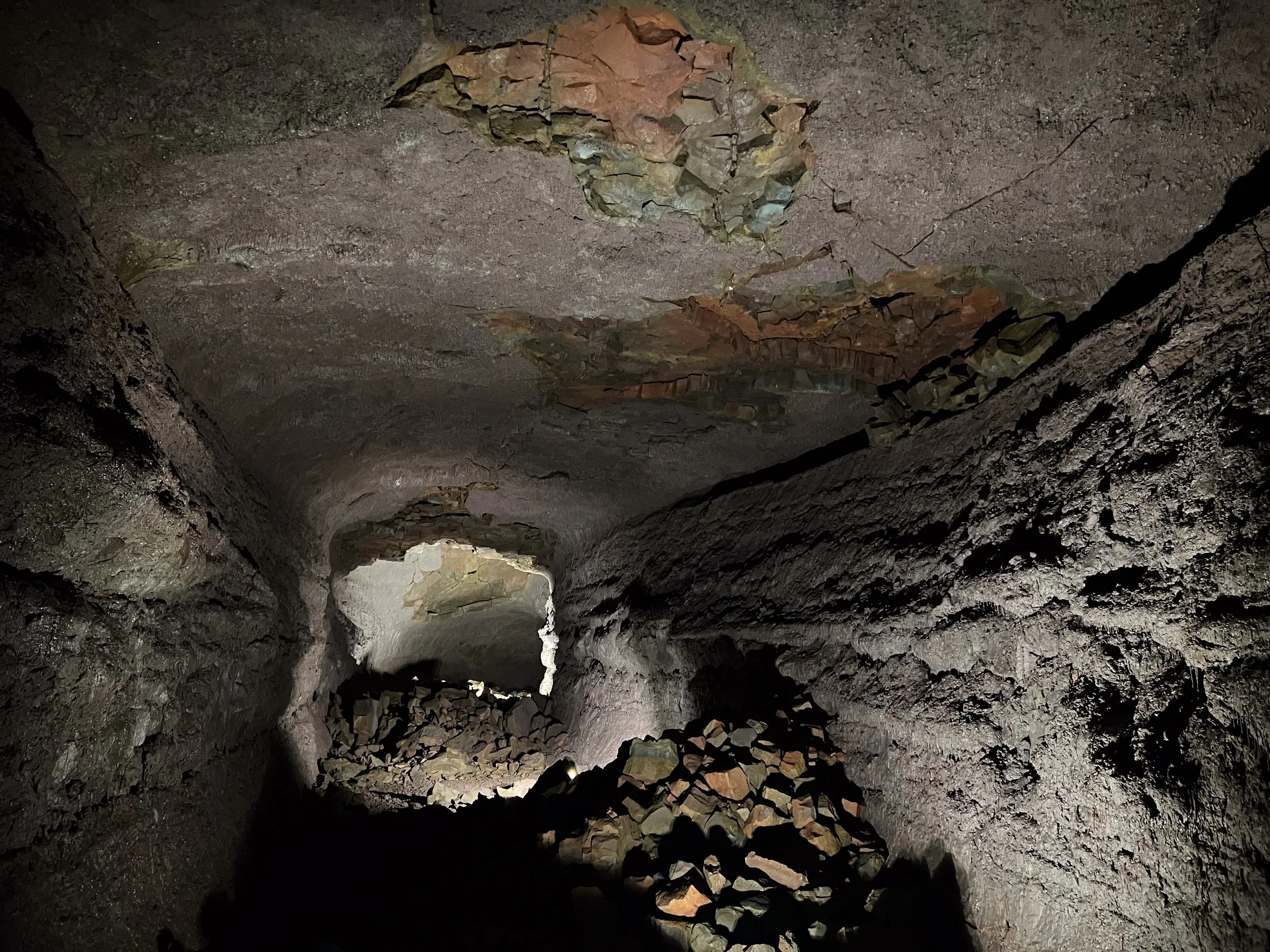 Vidgelmir Lava Tube