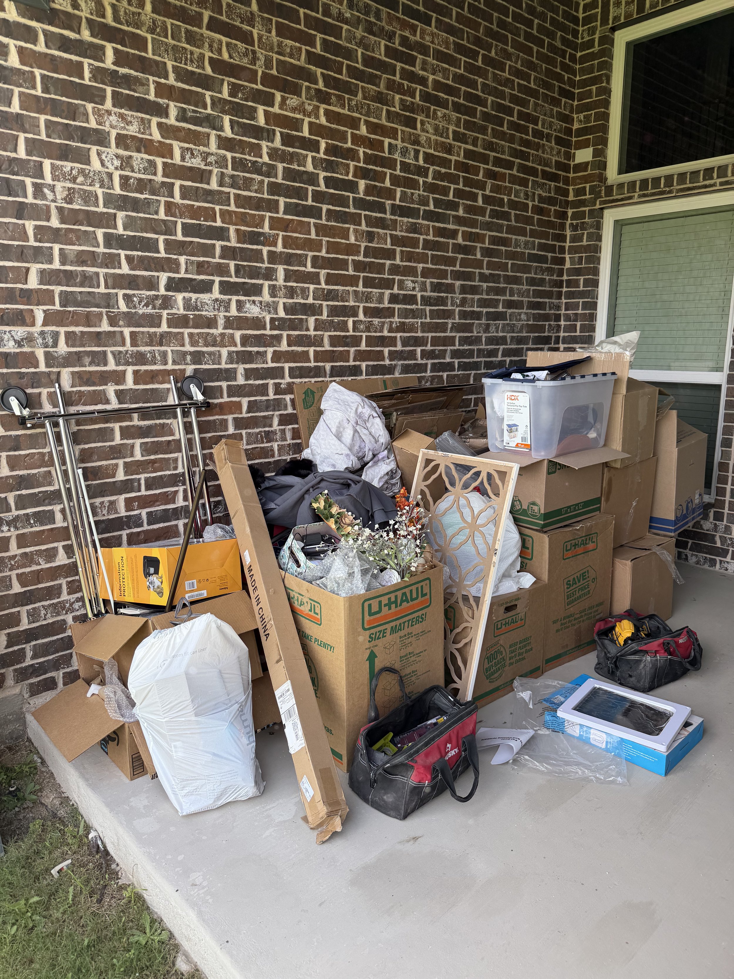 Post Move-In Trash Removal
Sachse, Texas