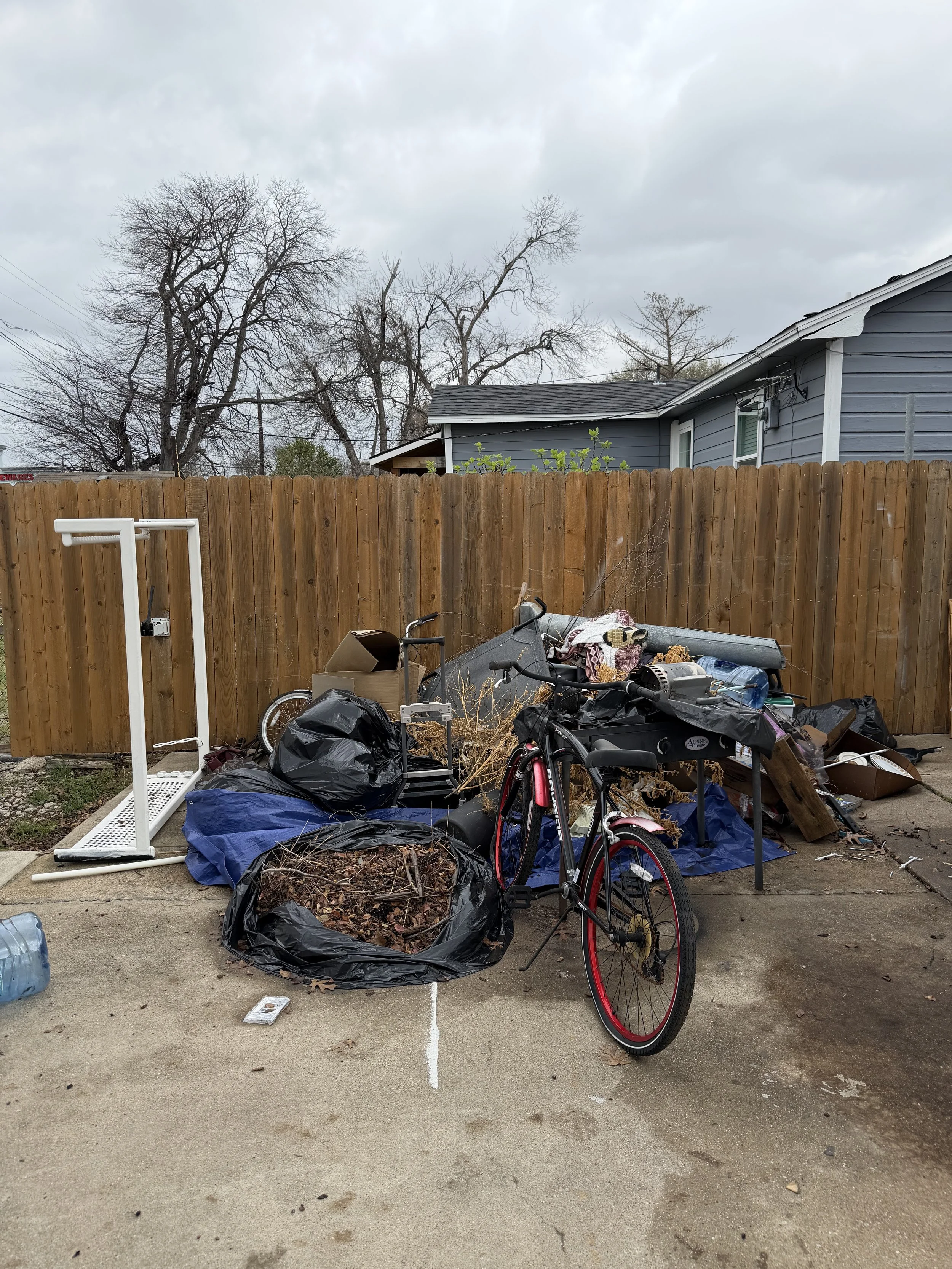 Backyard Trash/Waste Removal
Richardson, Texas