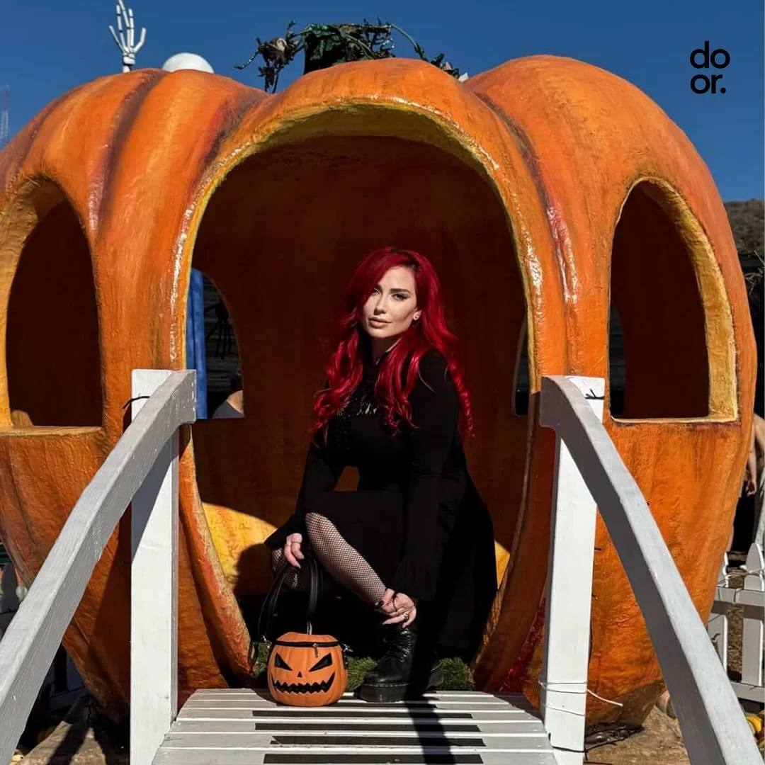 Let The Festivities Begin 🕸️ Hair by Andrew on One Of Green Door&rsquo;s Finest Lenora @lenoraclaire 🕷️

#vividhaircolor #redhair #losfelizhairstylist #losangeleshairsalon #hollywoodhair #greendoorsalonla