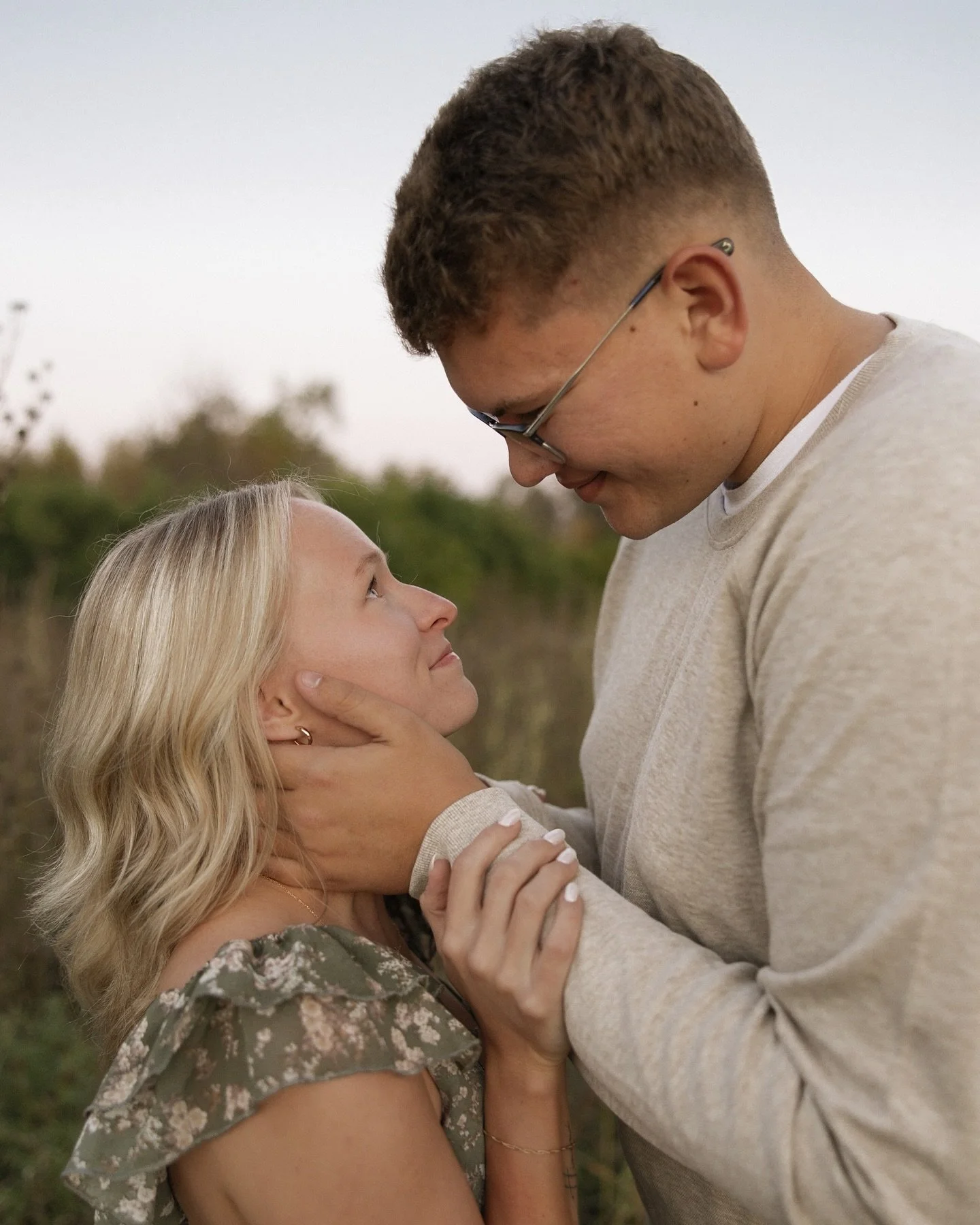 Still dreaming about this fall session engagement session 🕊️ 

#engagementsession #fargoengagementphotographer #fargoweddingphotographer #fargoseniorphotographer