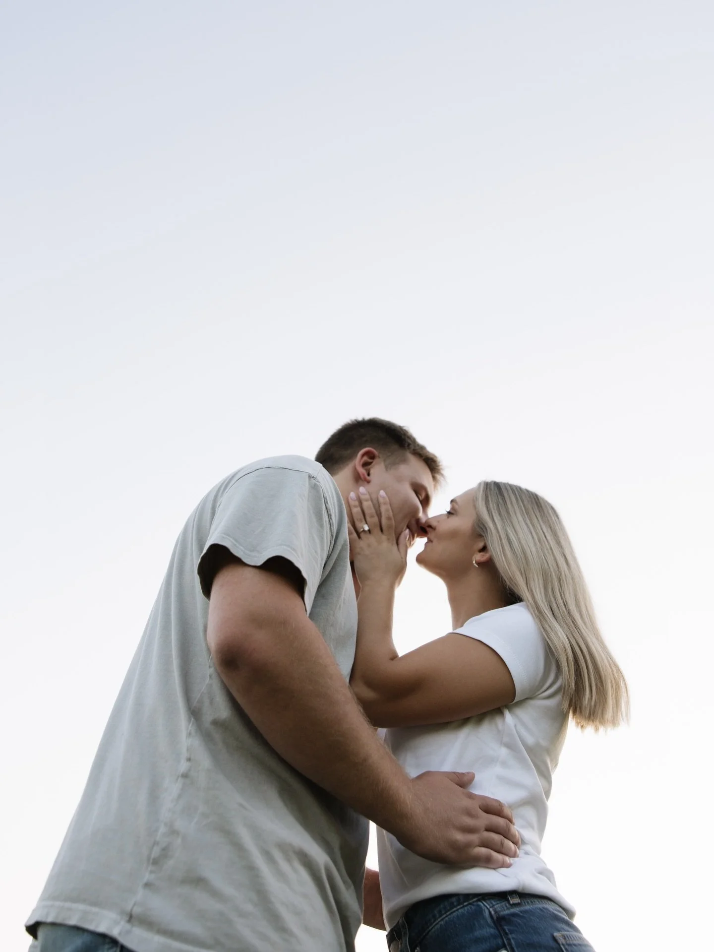 Will never get over Cierra &amp; Ian&rsquo;s engagement session. So excited for their wedding this year 🥂🦢✨

#2026wedding #fargoweddingphotographer #thepines #northdakotaweddingphotographer #ndweddingphotographer #northdakotawedding #ndwedding