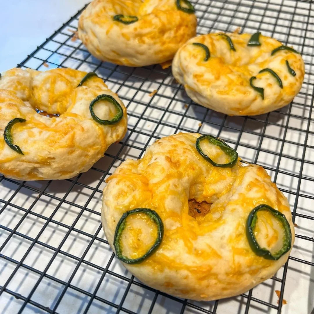 Jalapeno Cheddar Bagels