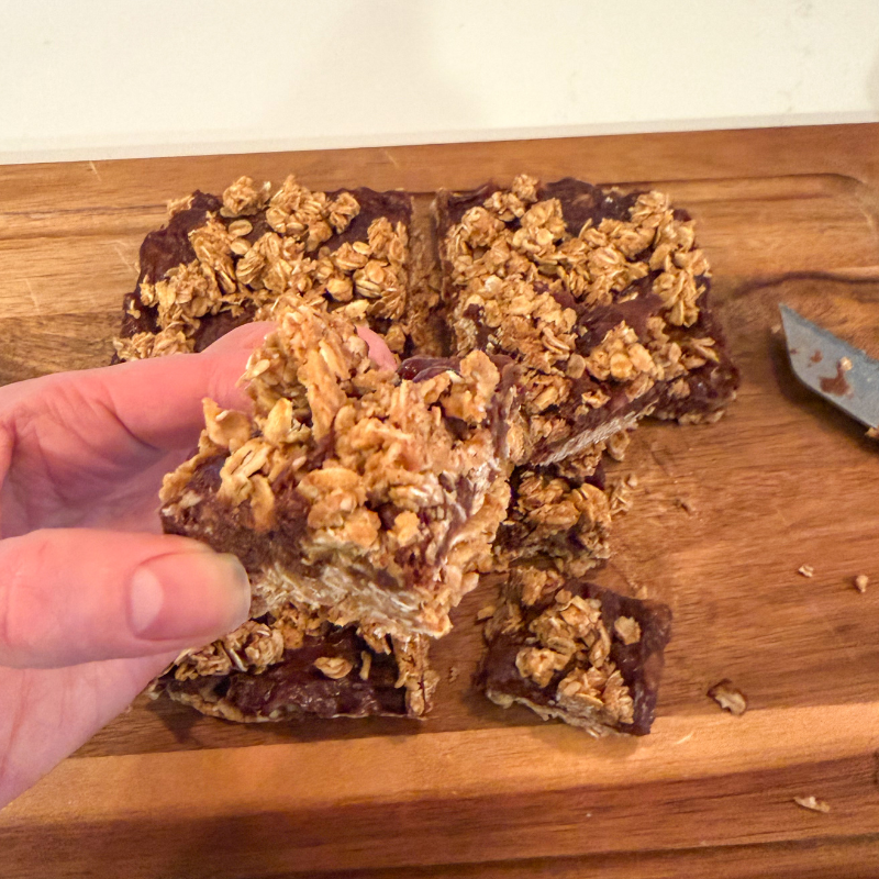 No Bake Chocolate Banana Oat Bars