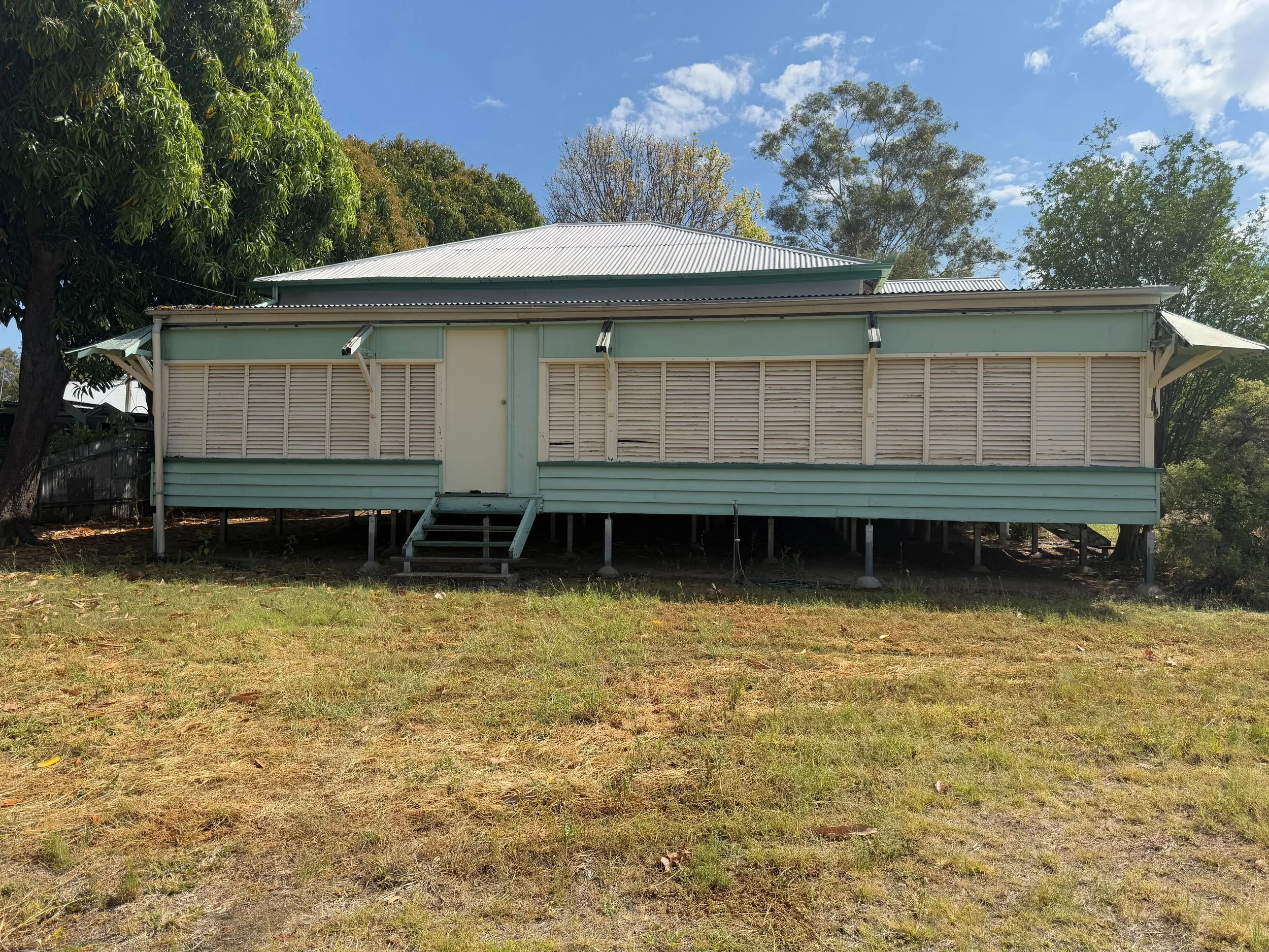 2 Hawthorn St, BLACKALL - SOLD 1st December 2025