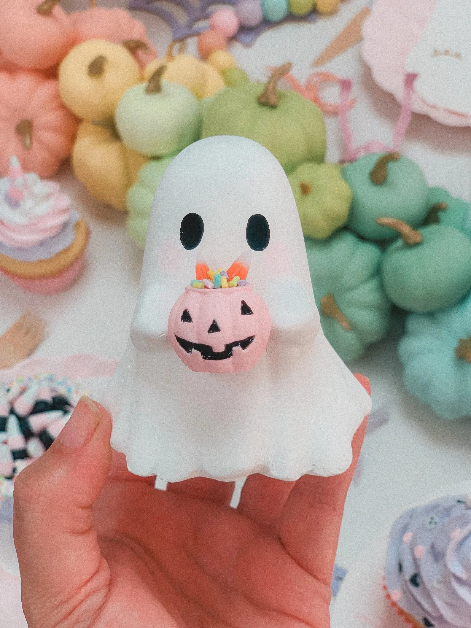 This handmade ghost shelfie is the perfect spooky companion for your haunted home aesthetic. With a simple silhouette and just the right amount of eerie charm, it’s ideal for bookshelves, mantels, tiered trays, or any little nook that could use a sub