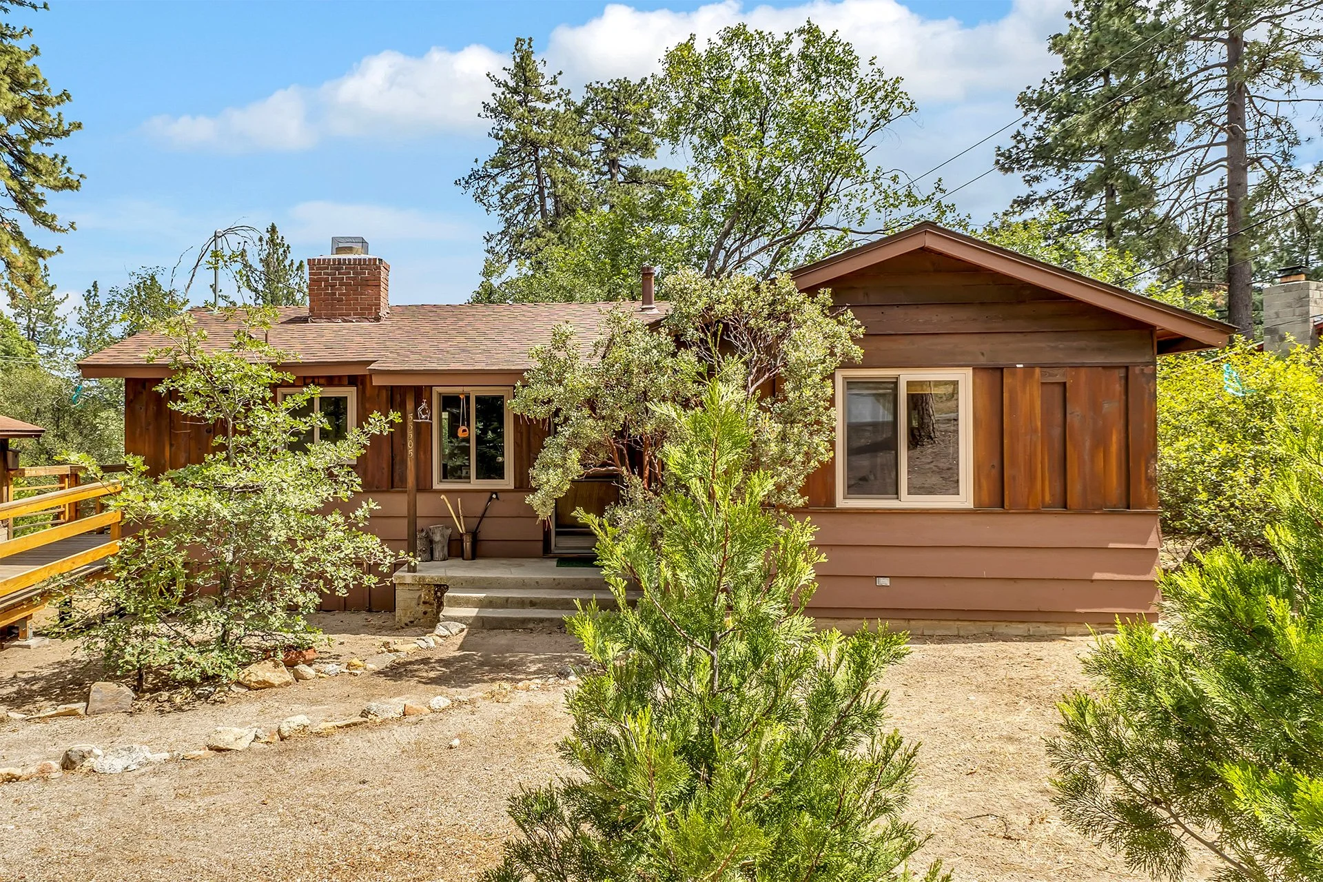 small cabin in idyllwild