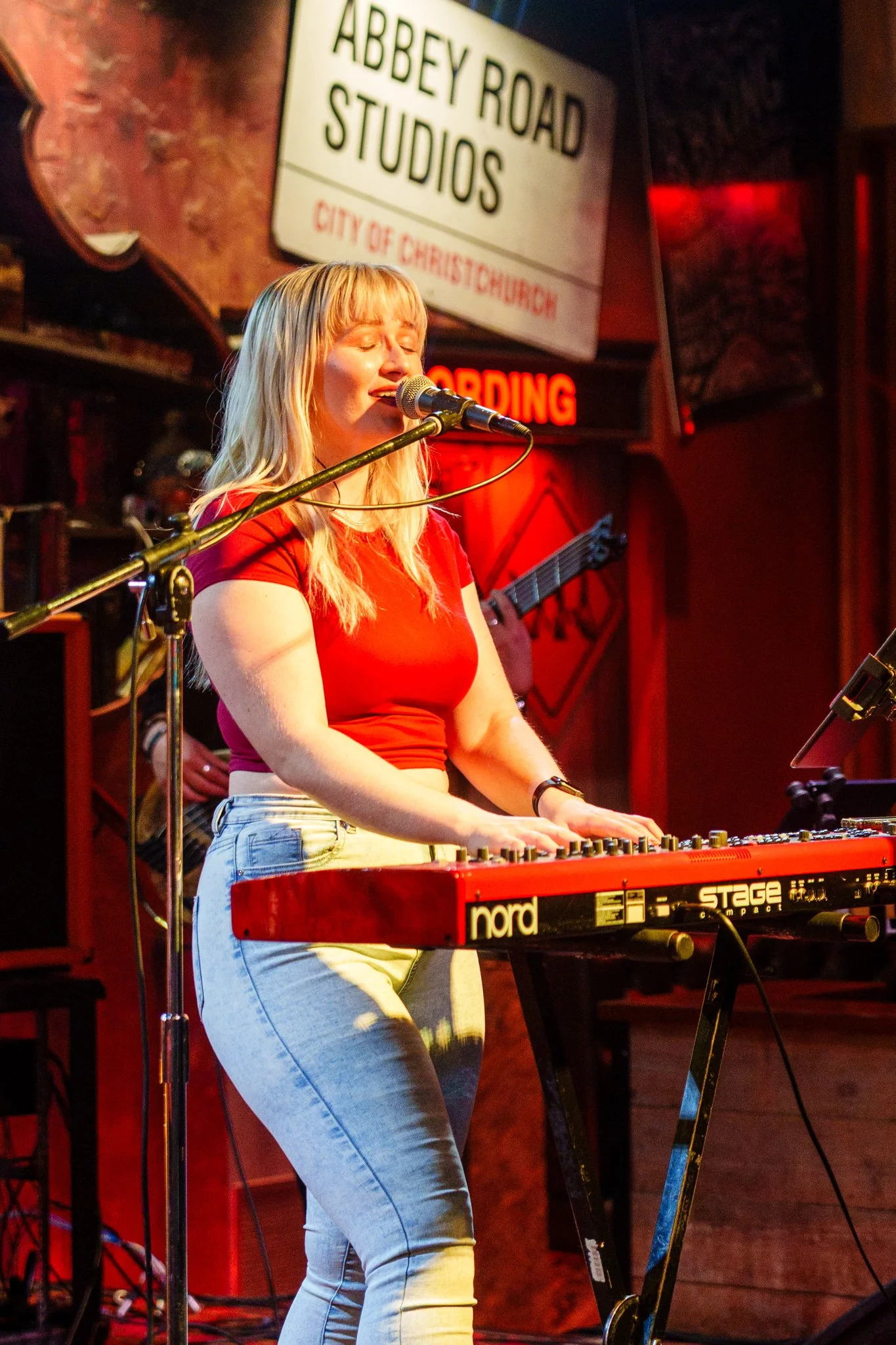 Black and Gold 20250711-06084.jpg