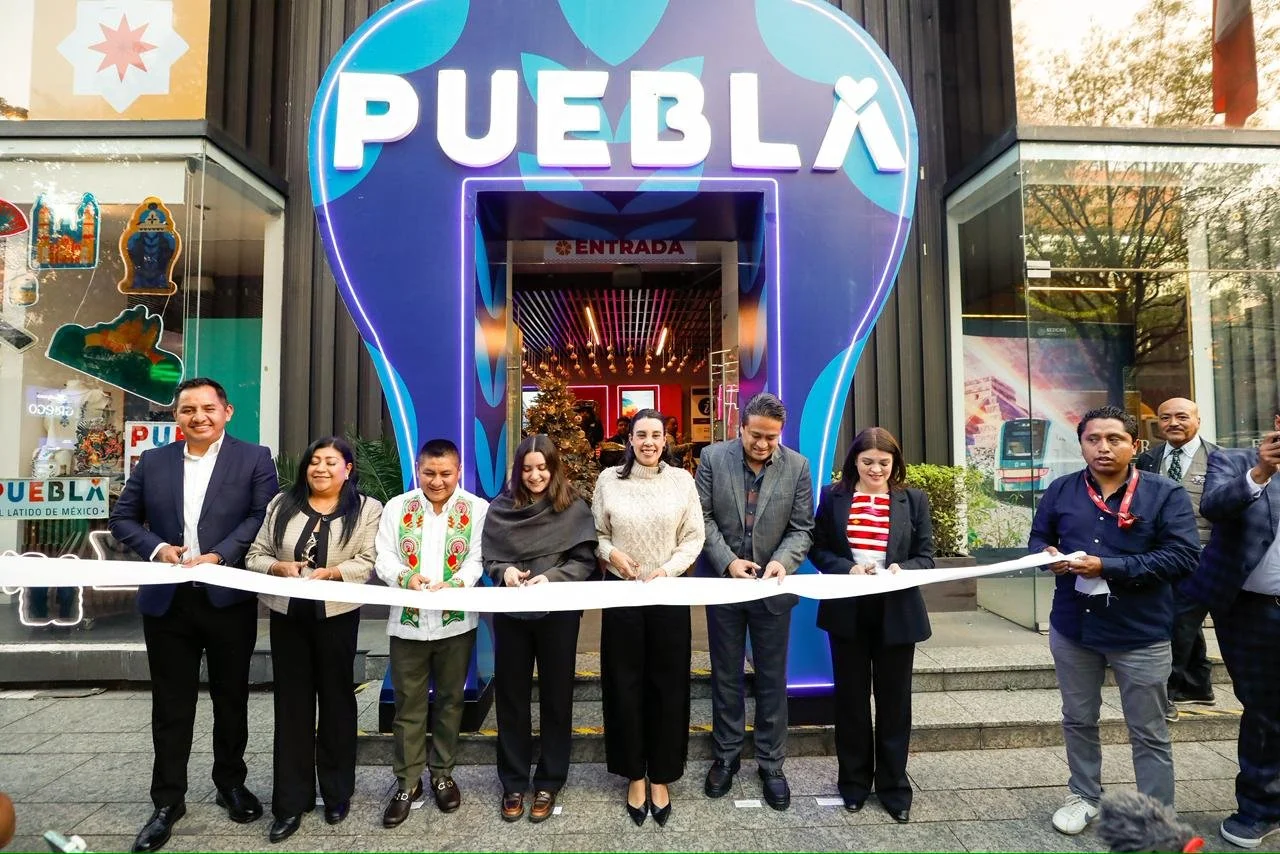 Josefina Rodríguez encabeza la inauguración de la muestra artesanal, gastronómica y cultural de Puebla, el latido de México, en Punto México