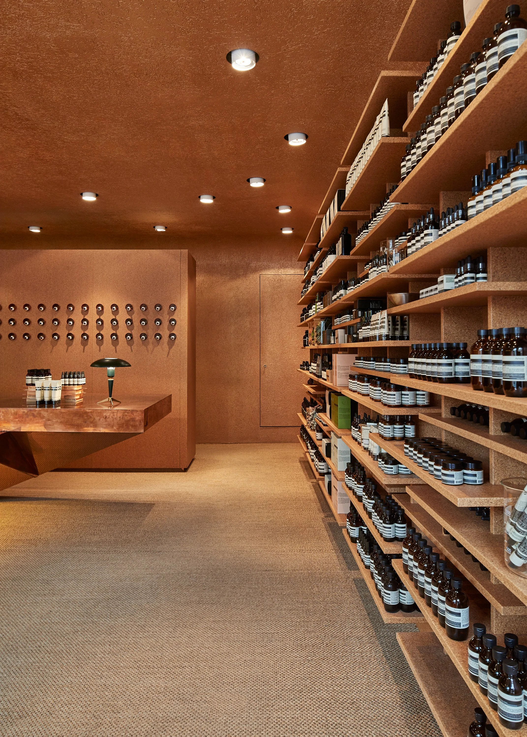 170320 Aesop Geneva 1399.jpg