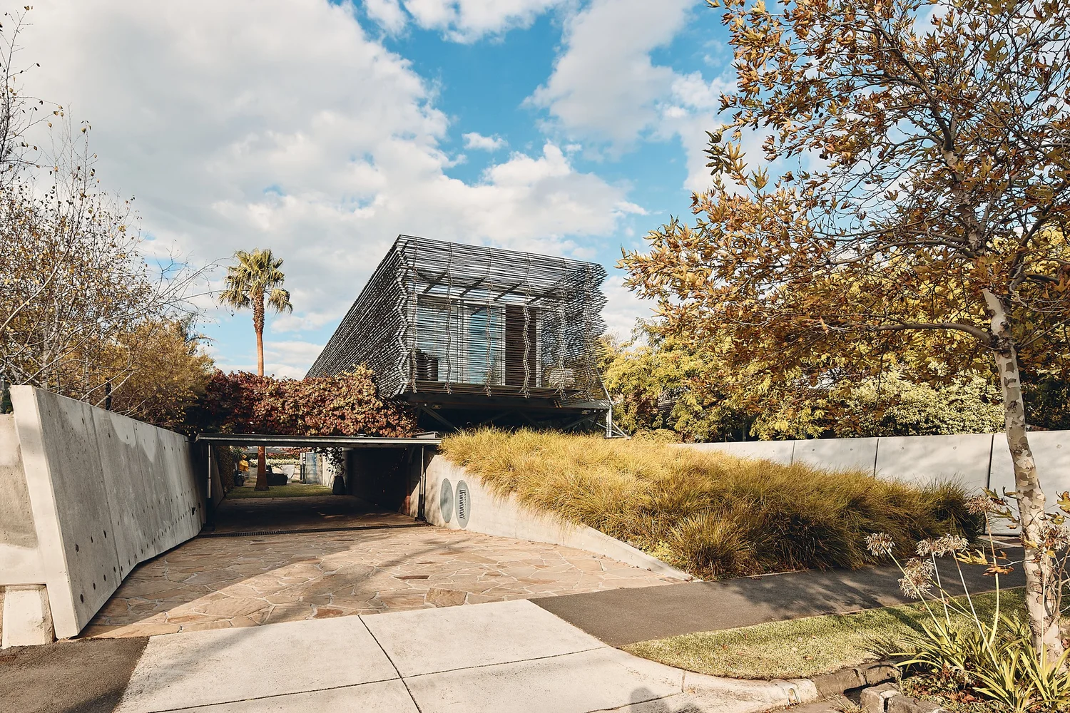 COMPOUND HOUSE — March Studio
