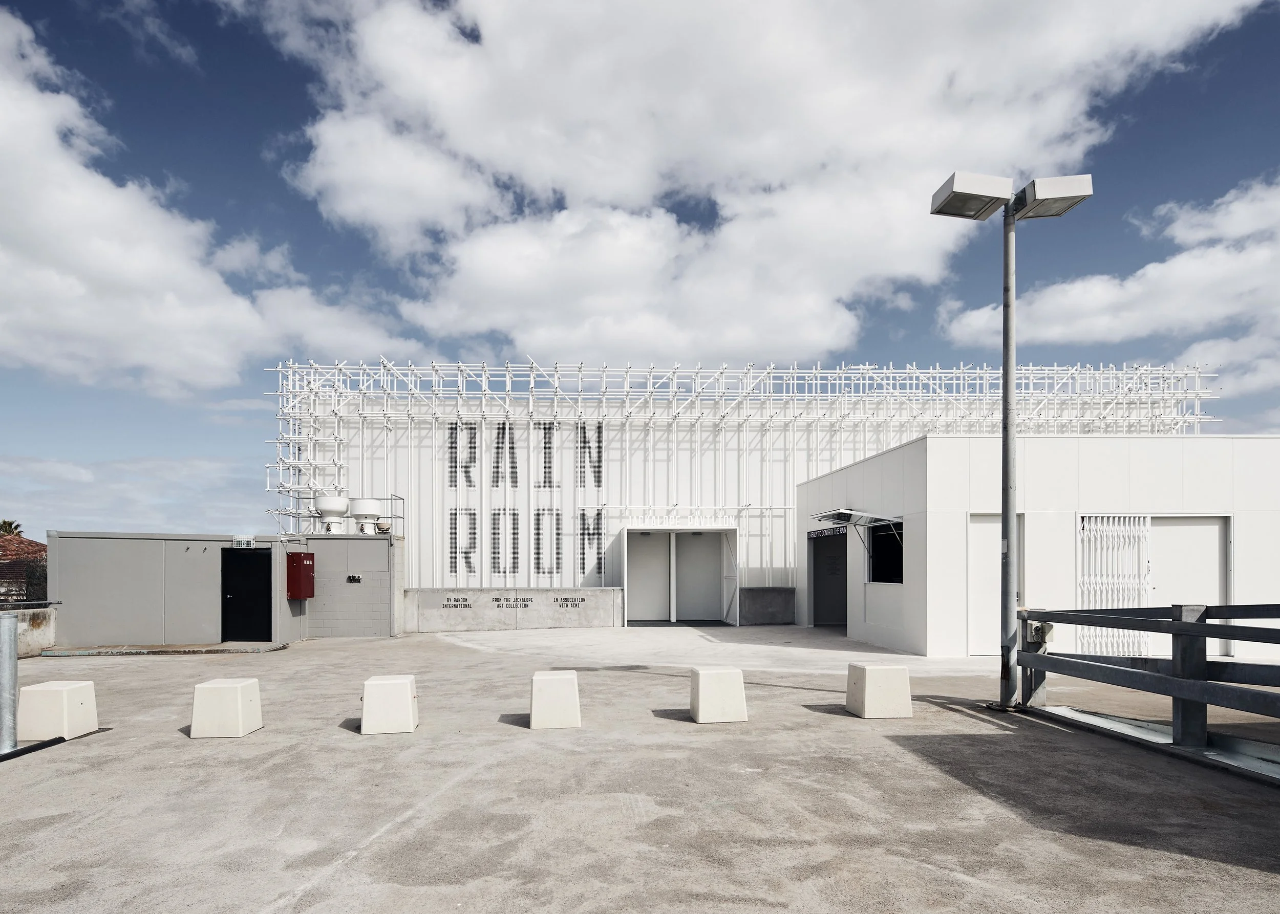 190829 Rain Room 1012.jpg