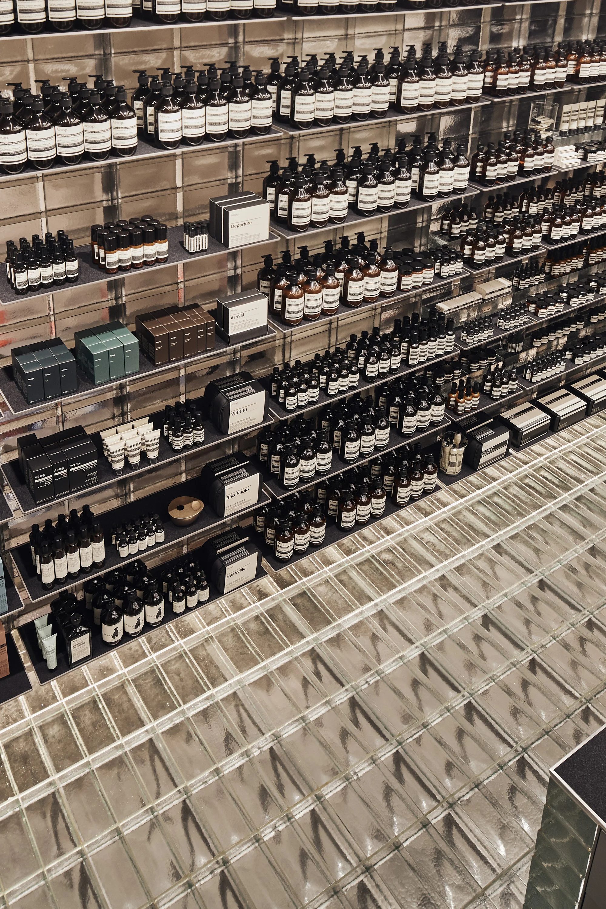 190603 Aesop Gough St 1997.jpg