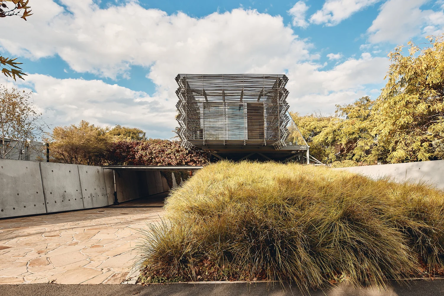 COMPOUND HOUSE — March Studio