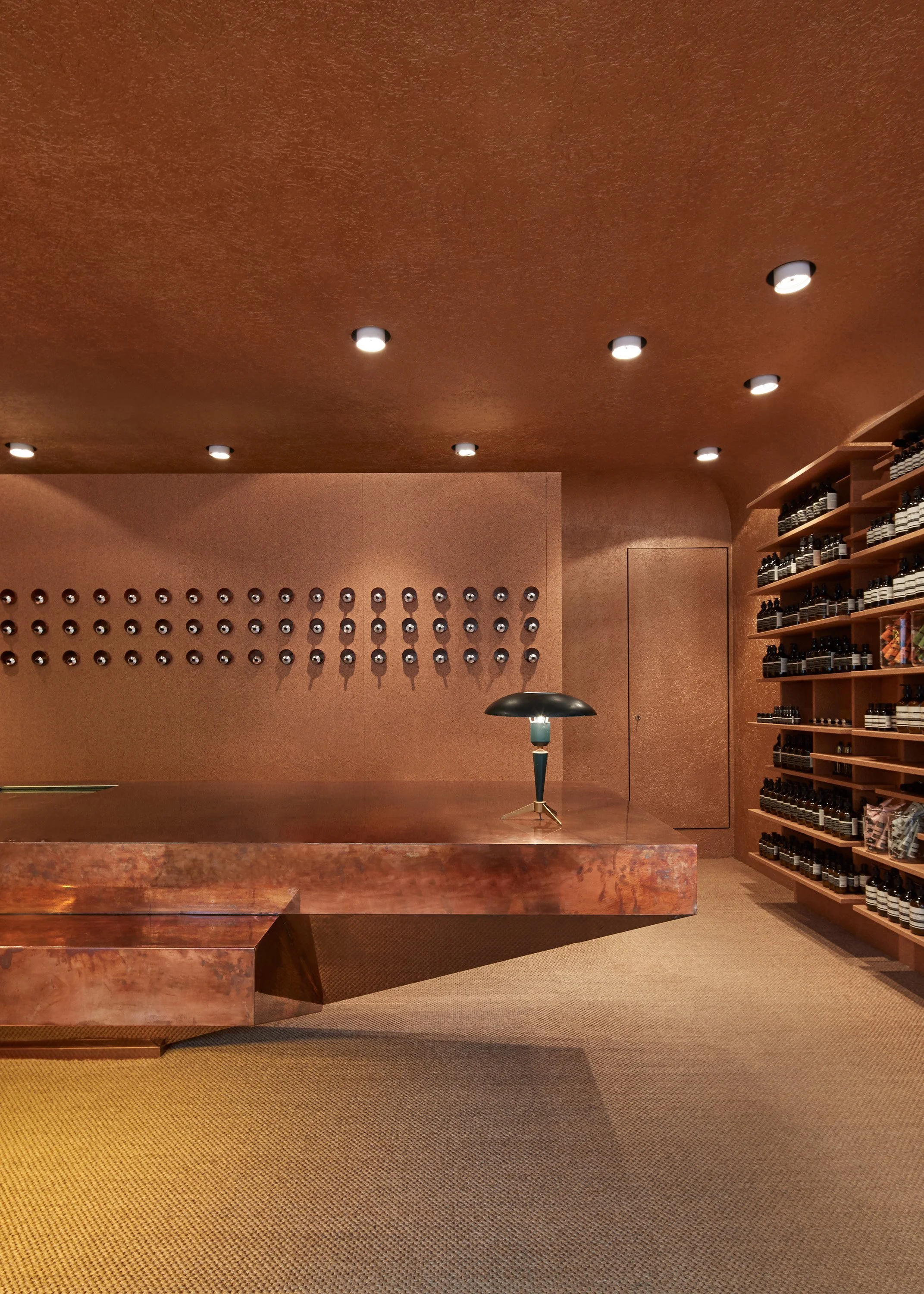 170320 Aesop Geneva 1374 without.jpg