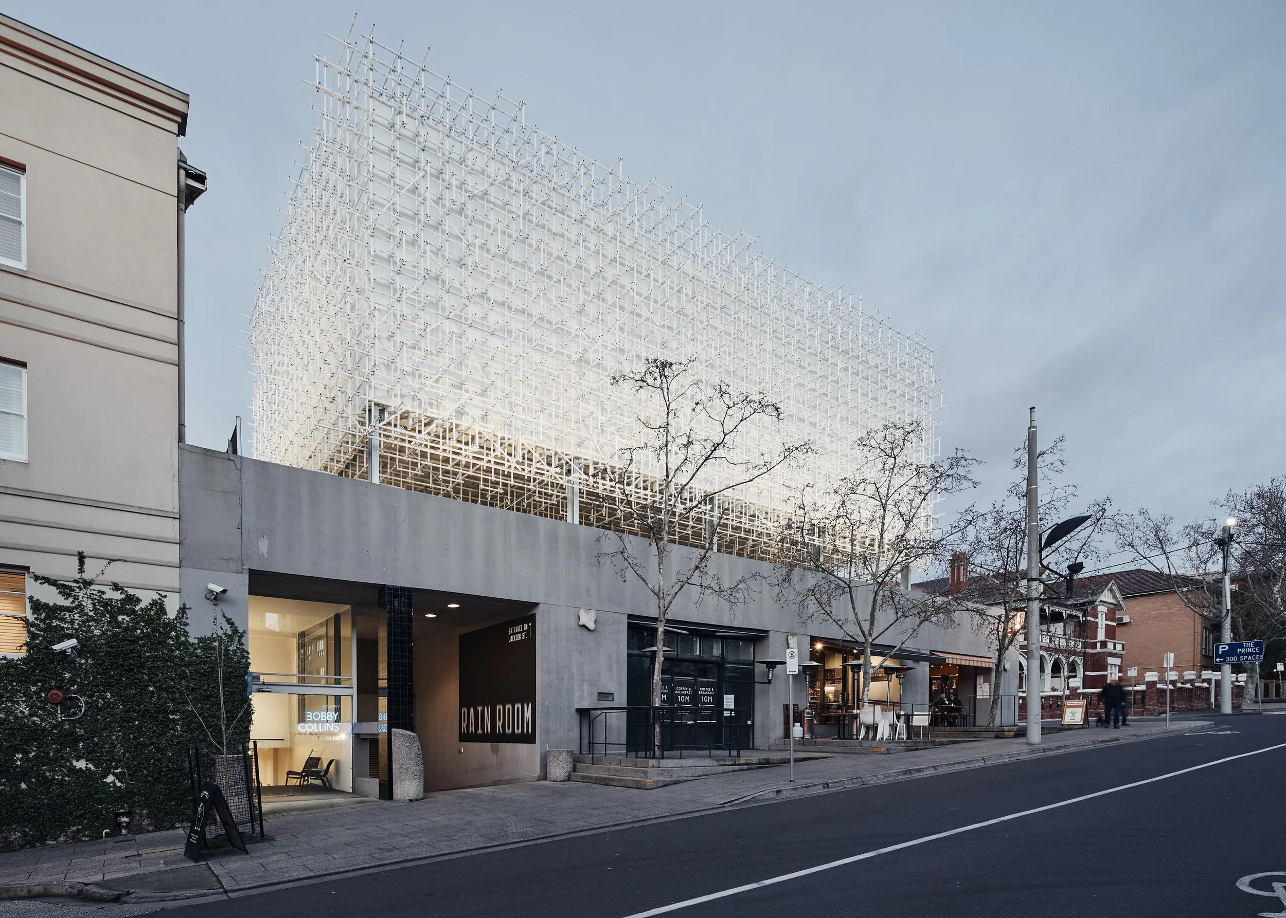 190829 Rain Room 1657.jpg