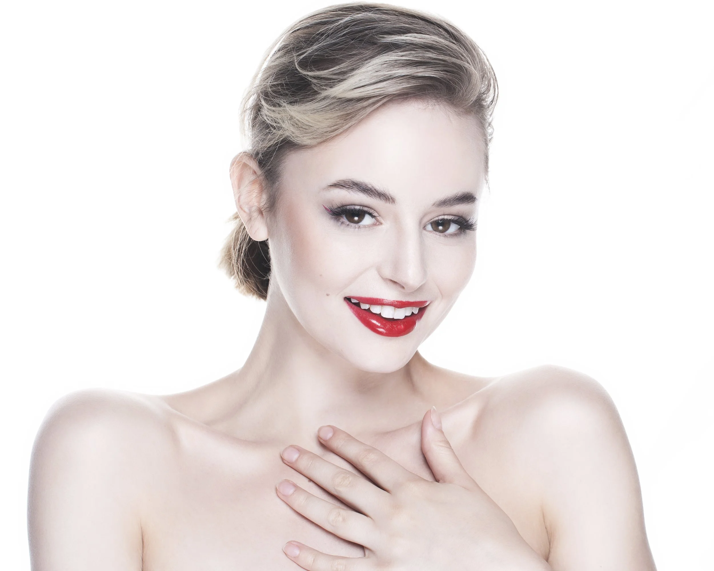 graphic red liner photoshoot with red lip