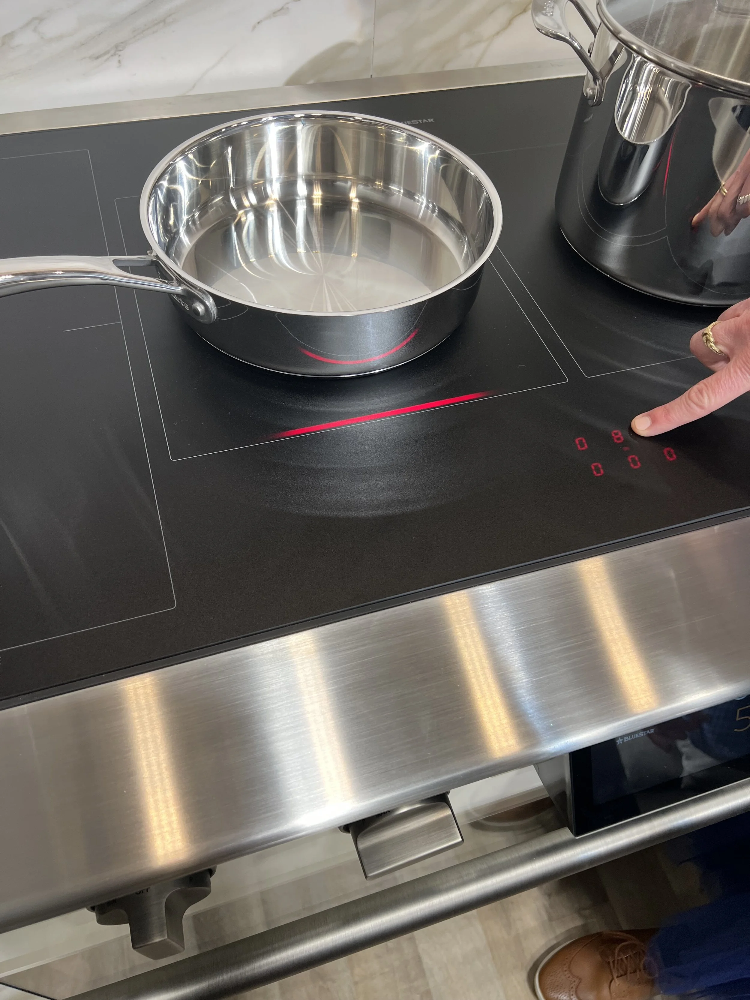 Red light line showing the power level in front of an active induction zone