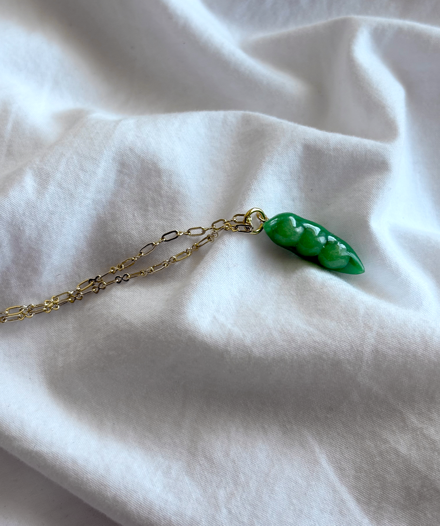 peanecklace2.png