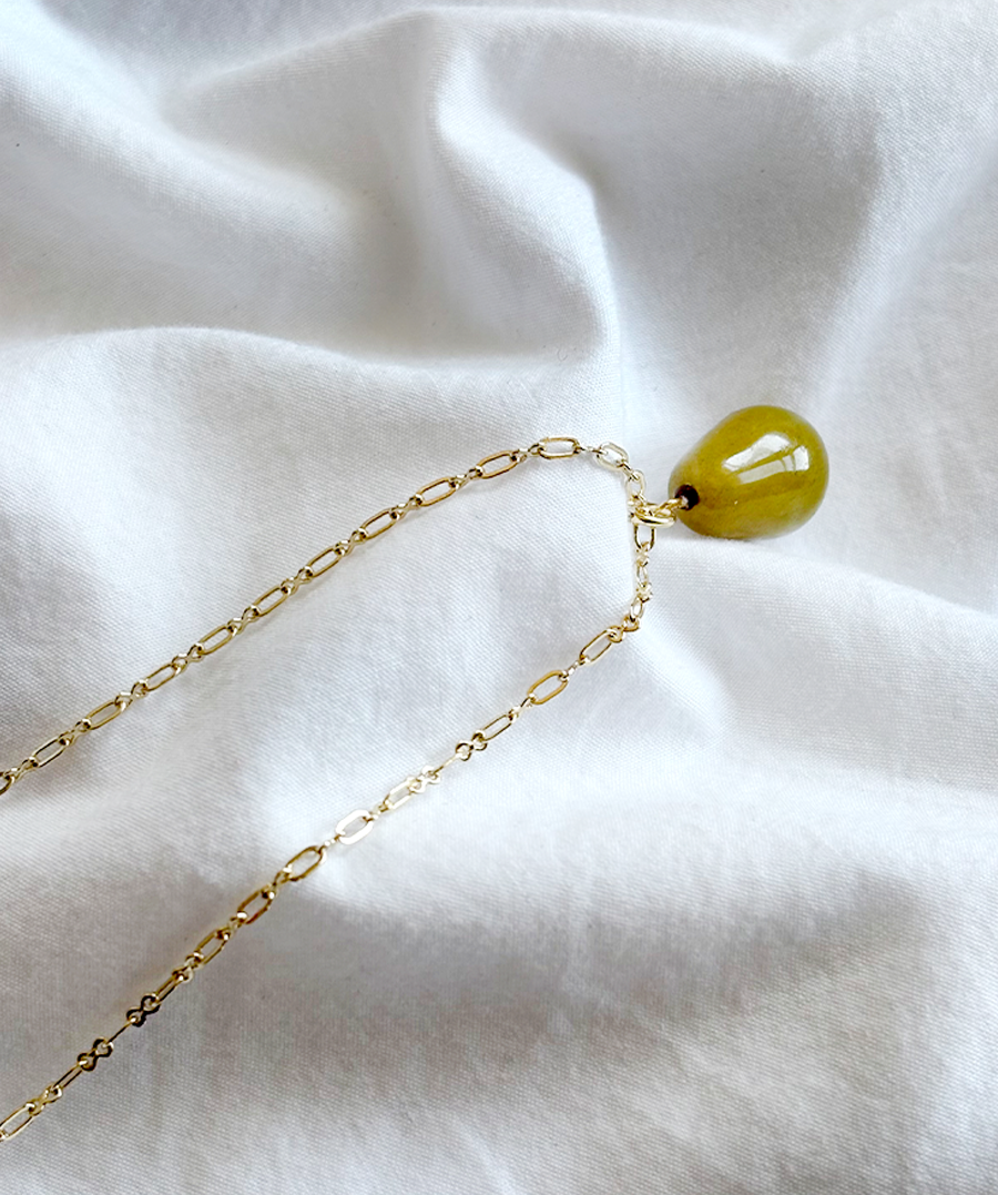 pearnecklace2.png