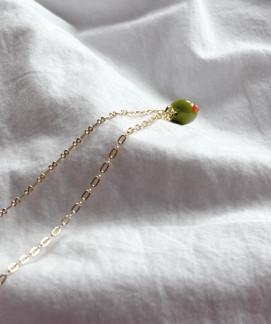 olivenecklace2.png
