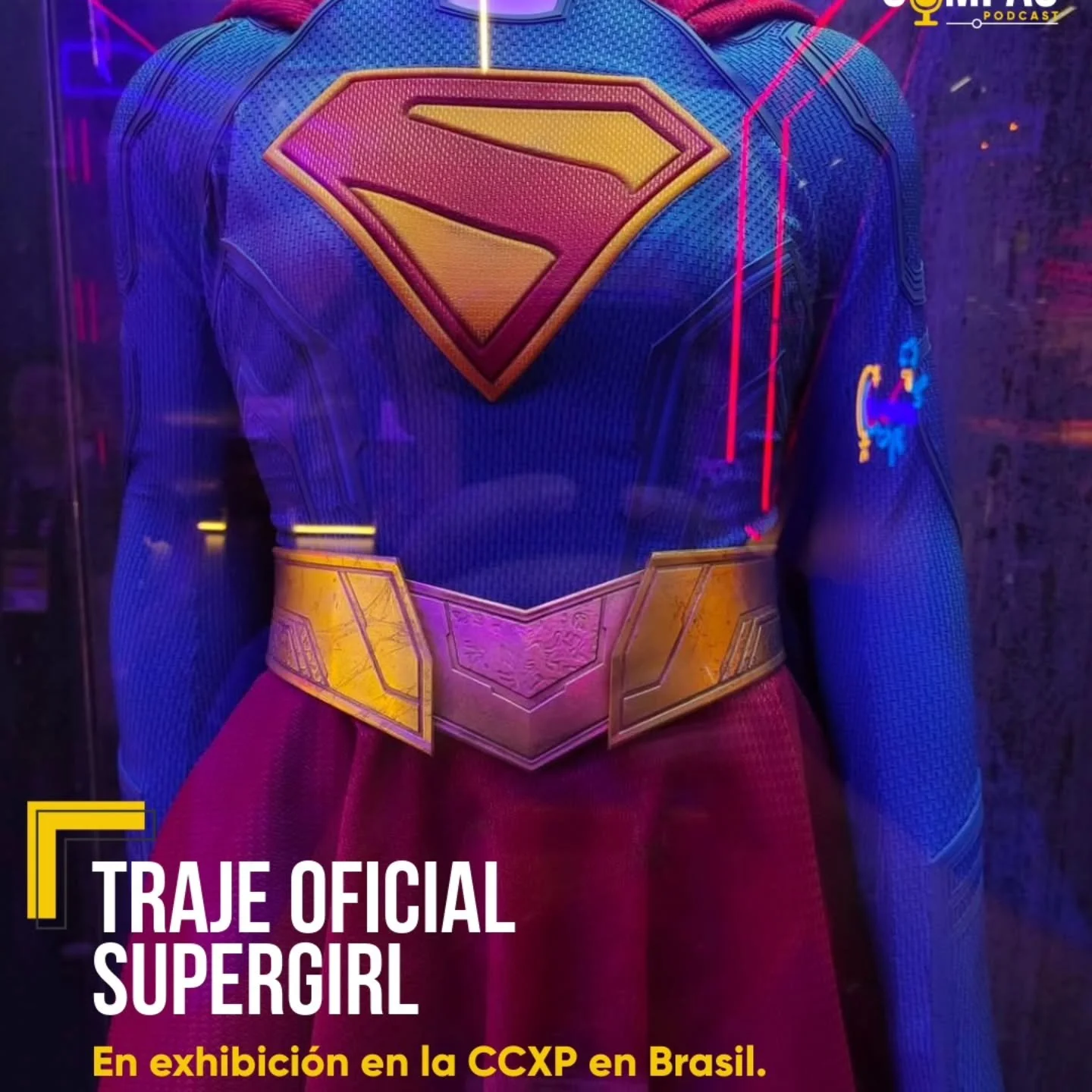 Cada vez conocemos un poquito m&aacute;s del nuevo universo que se est&aacute; construyendo&hellip; 

Hoy en CCXP Brasil apareci&oacute; el traje oficial de Supergirl usado por Milly Alcock, y s&iacute;: trae un dise&ntilde;o actualizado en el cintur