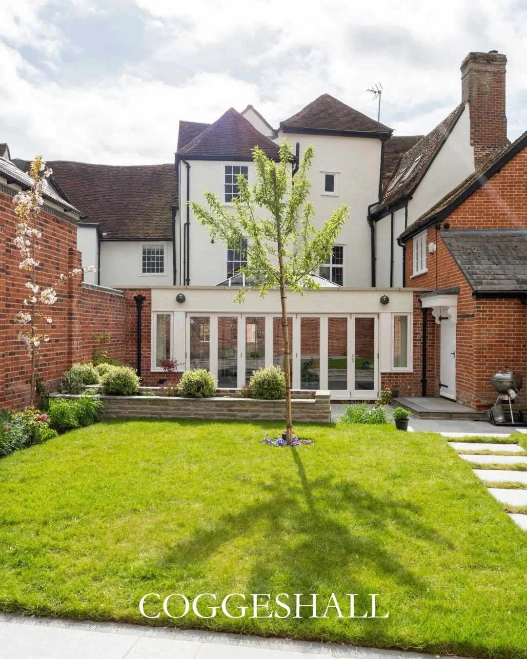 This one&rsquo;s all in the details&hellip;

A sensitive extension to a listed home in Coggeshall, featuring @theclassicbrickcompany rural multi handmade brick inside and out, alongside a handcrafted timber roof lantern paired with large format bi-fo