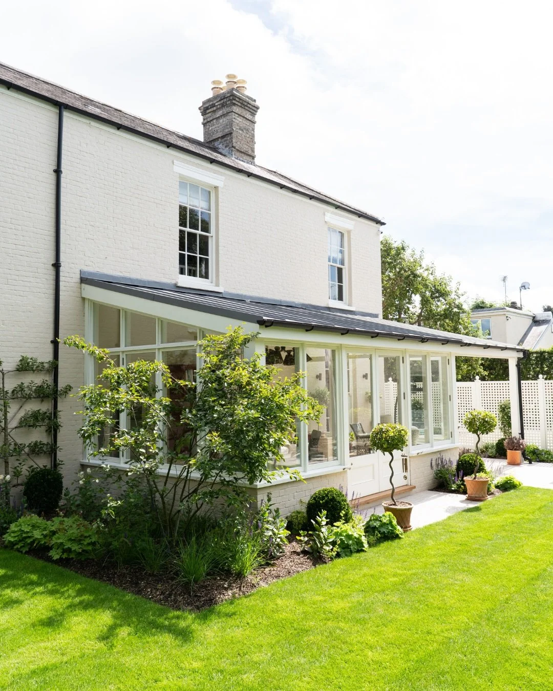The newest addition to Dorset House looks as though it has always been there.

Designed to complement the original period property, this contemporary garden room extension creates a seamless connection between home and garden - flooding the space wit