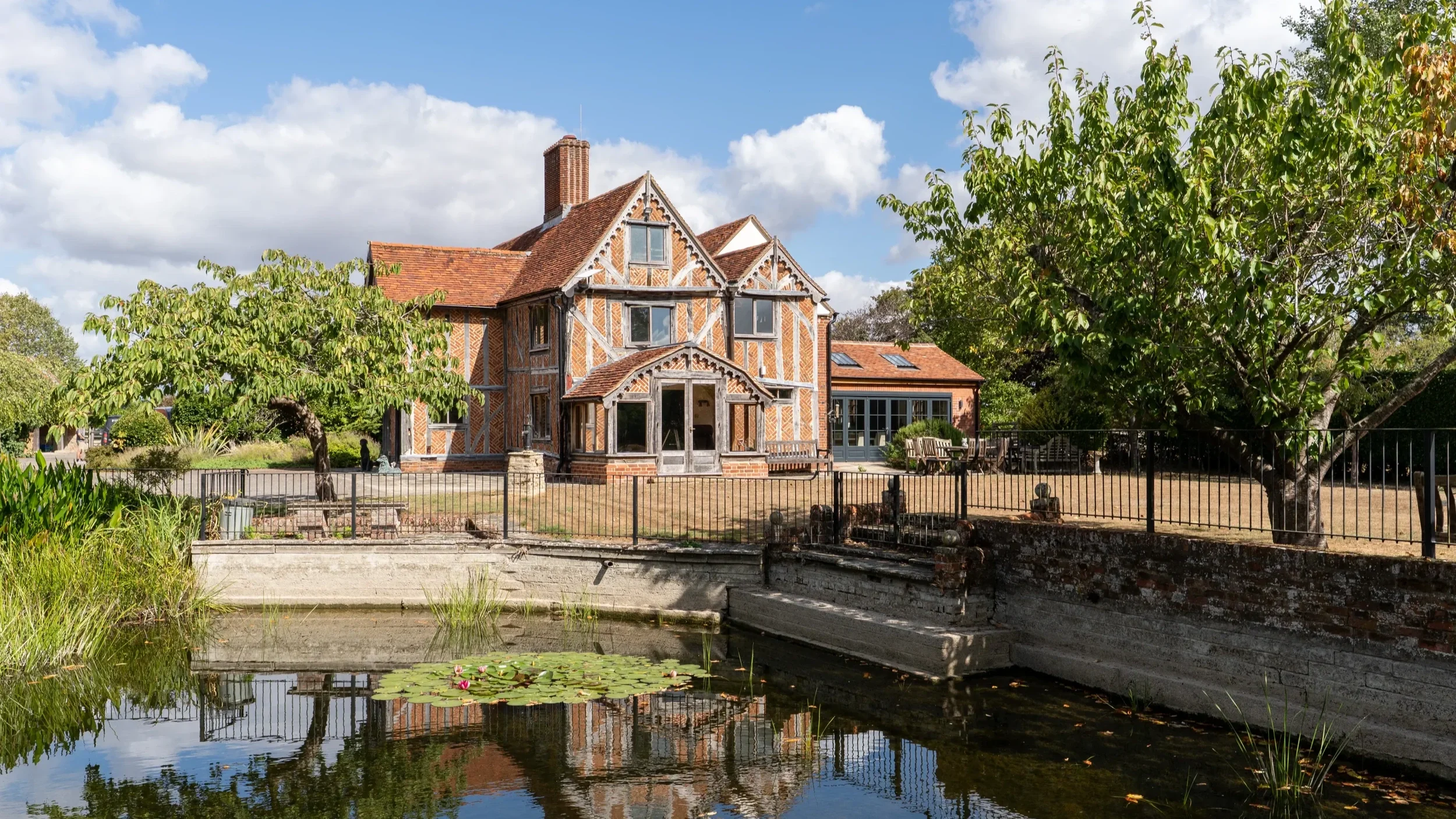 LAVENHAM FARMHOUSE