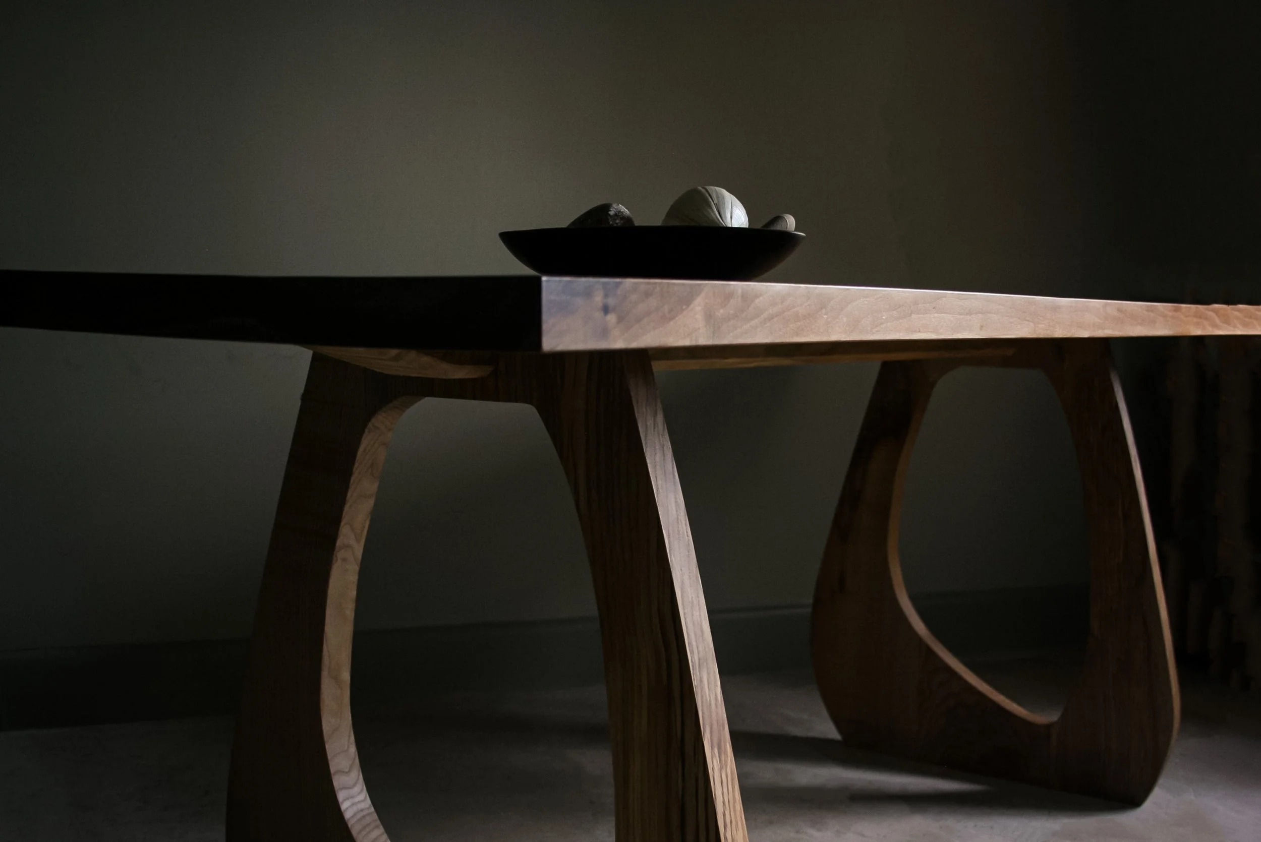 'Luna' Dining Table