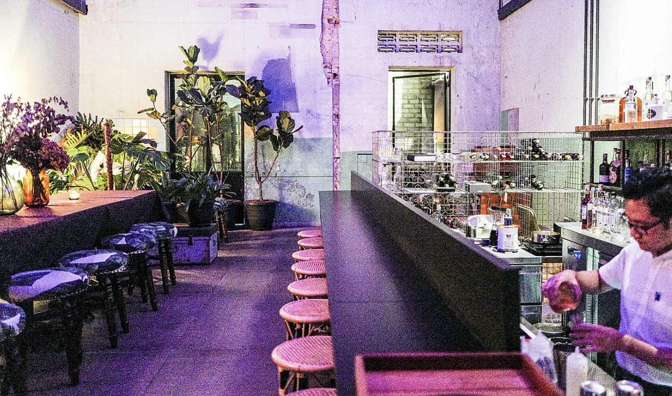 Filled with foliage, BOTAK Liquor Bar cultivates a distinctively herbivore-approved approach to mixology