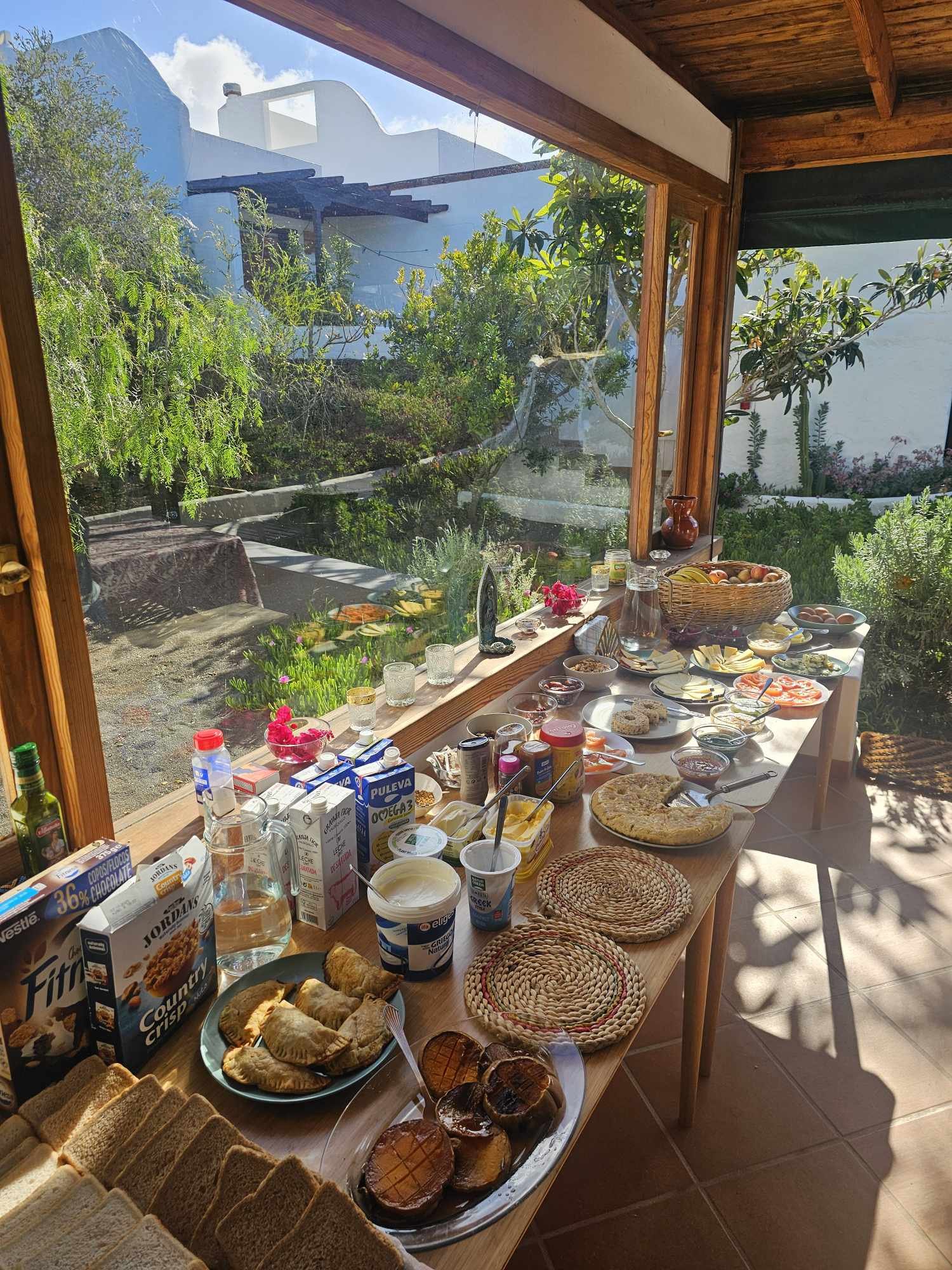 Experience soulful Yoga Retreats in Spain with Sunkiss. Spanish Yoga Retreats with daily yoga, meditation, sound healing, sound baths, wellness, and Mediterranean meals.