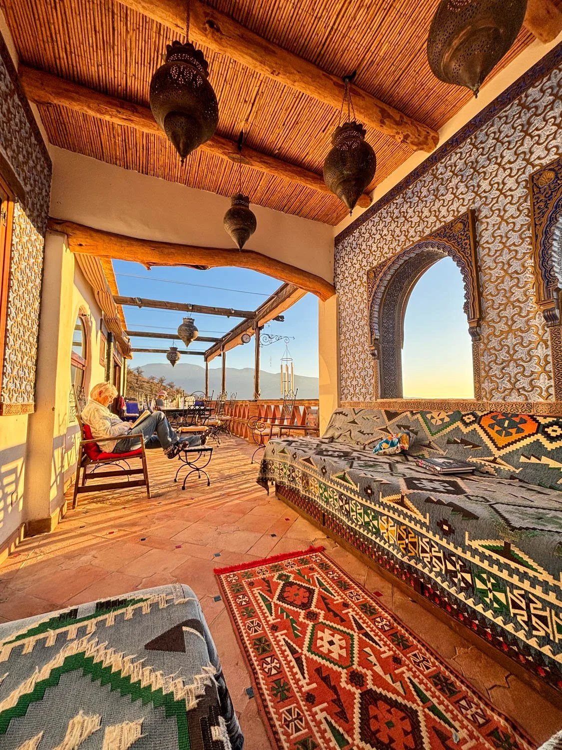 Sunkiss Yoga Retreats in Spain blend yoga and meditation in Spain, sound baths, and Mediterranean meals for a truly soulful escape. Join a Spanish Yoga Retreat or Sound Healing Retreat Spain and experience deep wellness, rest, and connection.