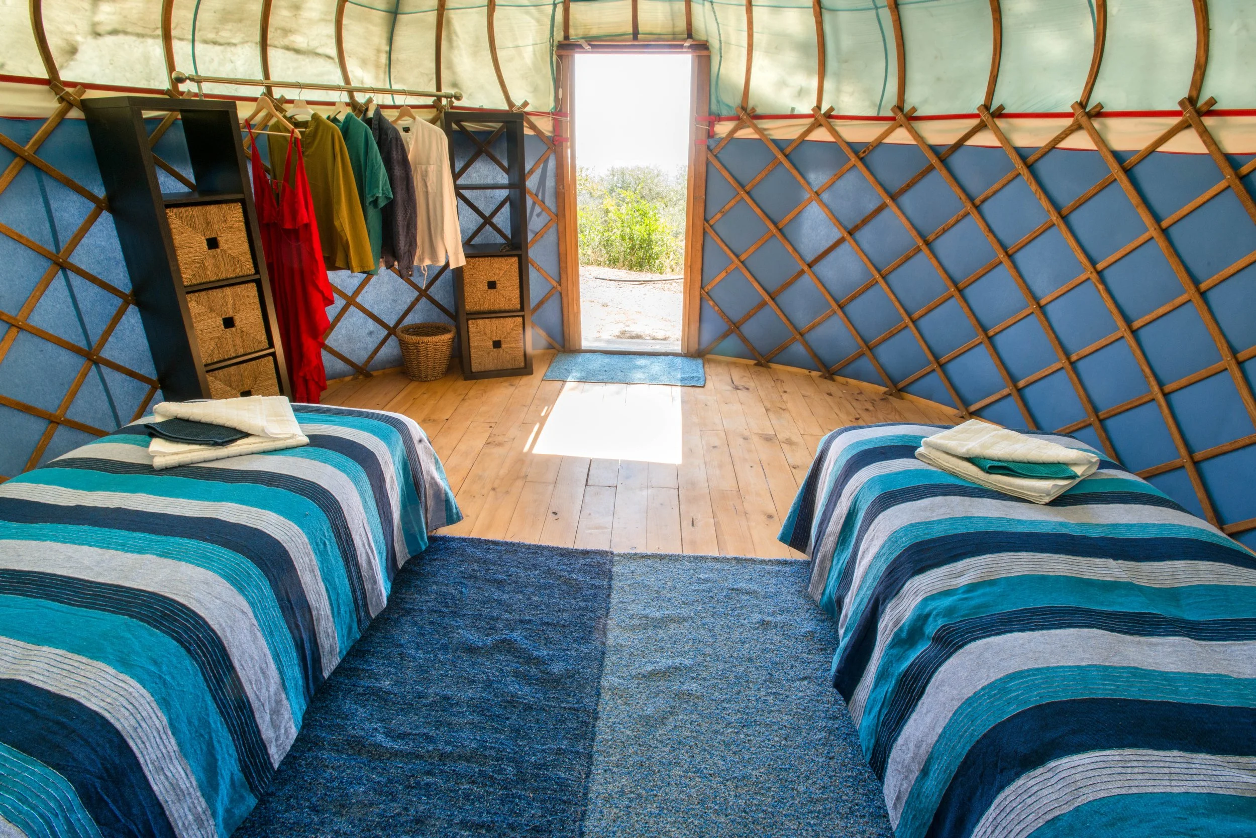 Spain retreats for yoga, sound healing and adventures. Granada, Mallorca, delicious food and beach.