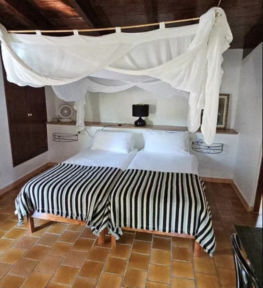 Sunkiss Yoga Retreats in Spain blend yoga and meditation in Spain, sound baths, and Mediterranean meals for a truly soulful escape. Join a Spanish Yoga Retreat or Sound Healing Retreat Spain and experience deep wellness, rest, and connection.