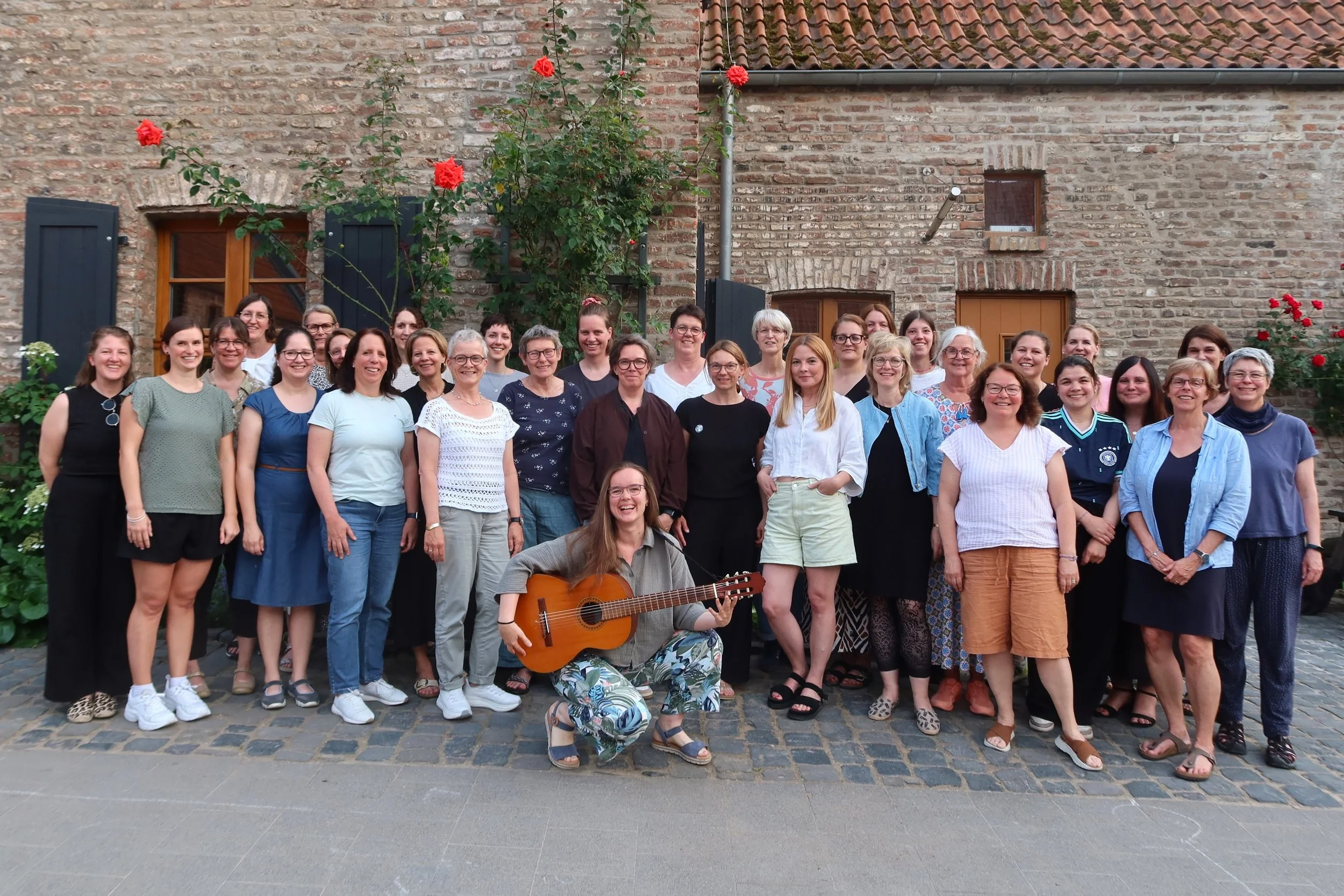 Neues Foto f&uuml;r die Website 😊

schaut doch mal dort vorbei, es gibt noch wenige freie Pl&auml;tze f&uuml;r das Herbstprojekt 🎶

www.chorisorium.com

#chorisorium #chorprojekt #besterchor #k&ouml;ln #nippes