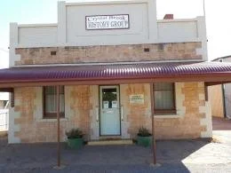 an old stone building