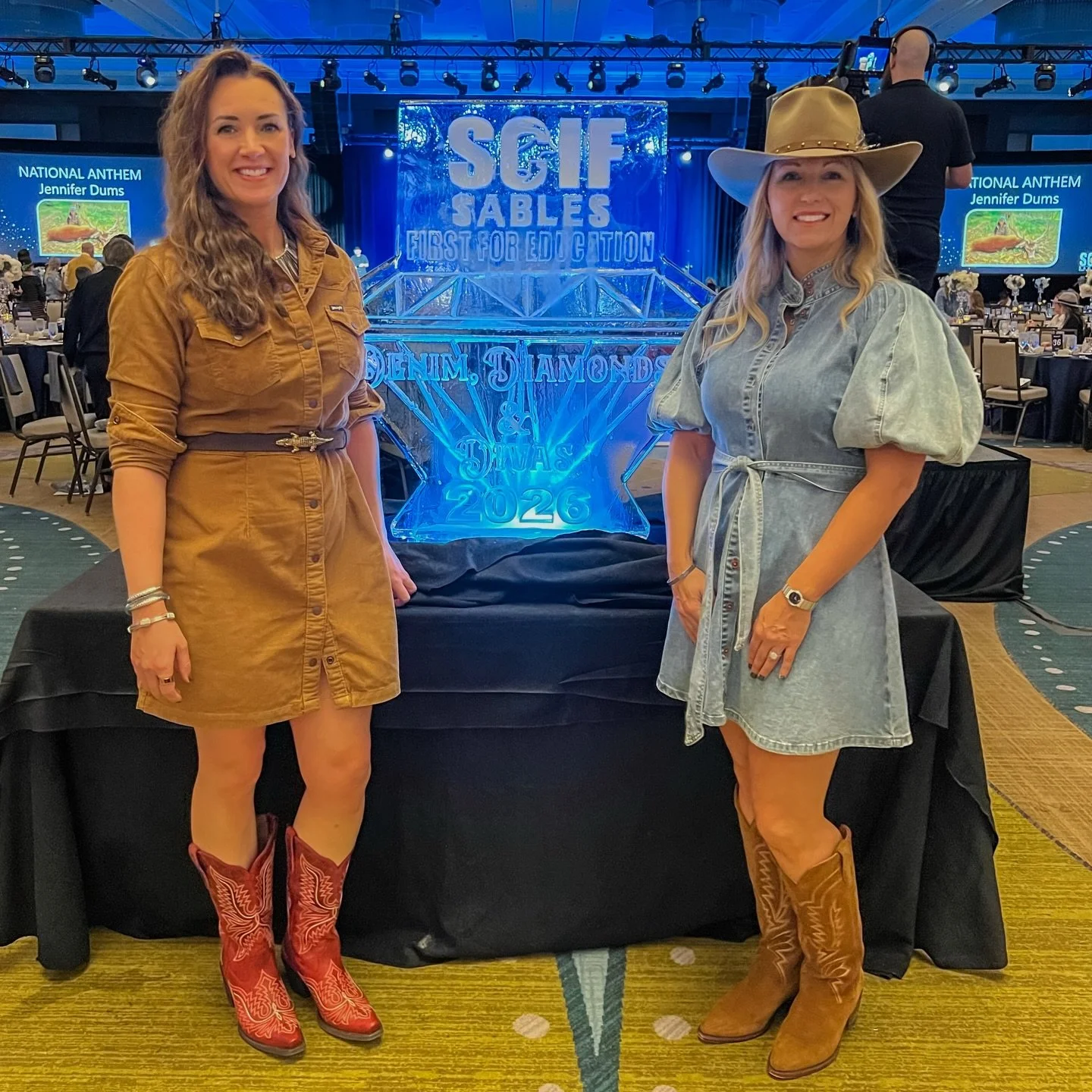 Day 2 of SCI stated with a brilliant fundraising Women&rsquo;s Brunch, &ldquo;Denim, Diamonds and Divas&rdquo; with SCI, Sables and sponsored by Lucchese. 

It has been so good to catch up with friends and it&rsquo;s amazing who you bump into at thes