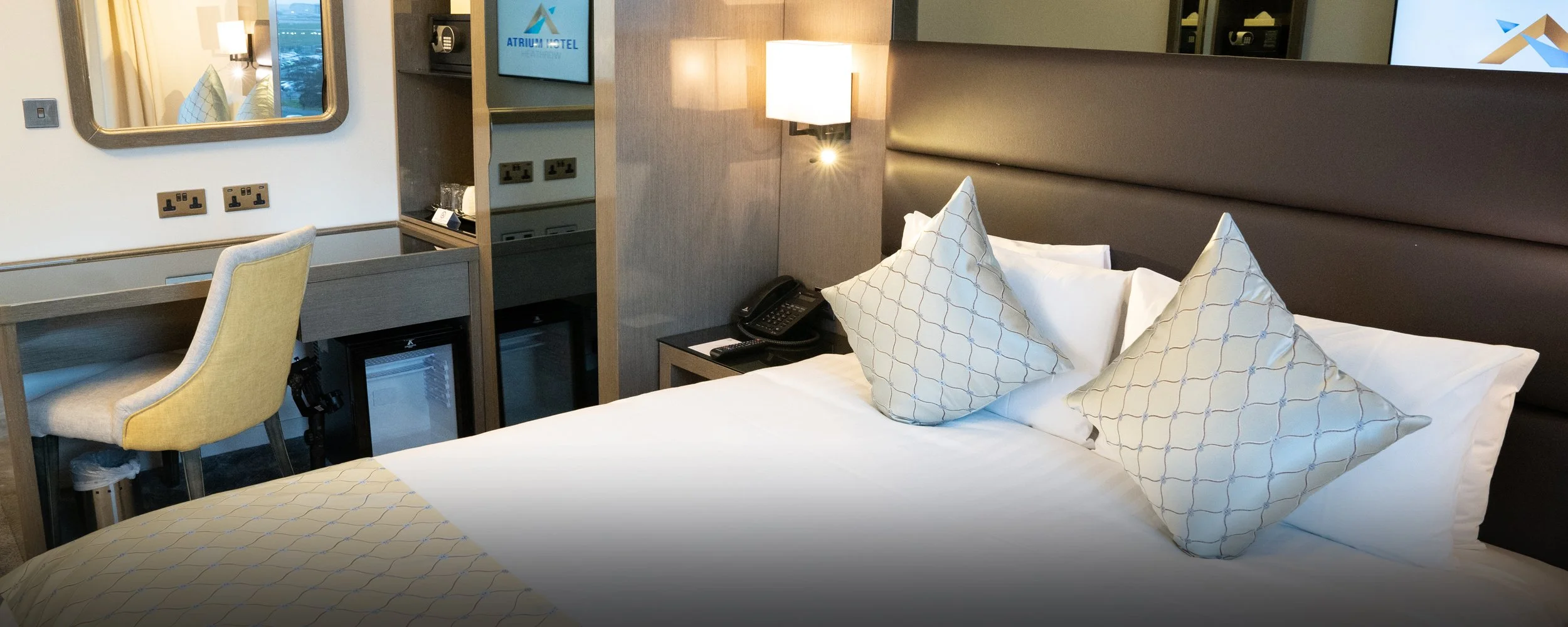 Luxury Penthouse Apartments Near London Heathrow Airport photo