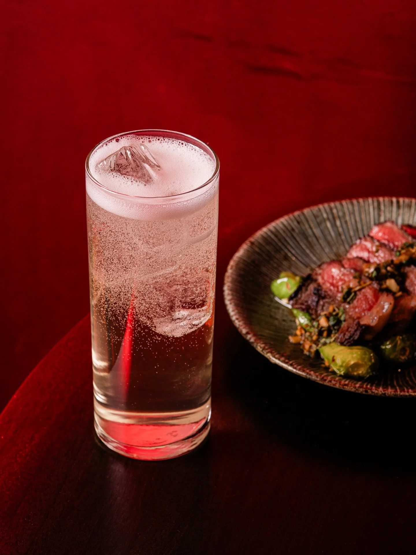 Plot twist: TOMATO isn&rsquo;t red 👀🍅🍸

condesa gin / acidified tomato / empirical cilantro / raspberry eau de vie / Co2

Make your reservation (link in bio)

📷:&nbsp;@cmcintoshphoto

#meraibar&nbsp;#elevateddivebar&nbsp;#bostonbars&nbsp;#bostone