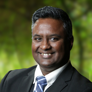 Dr. Marcus Peter