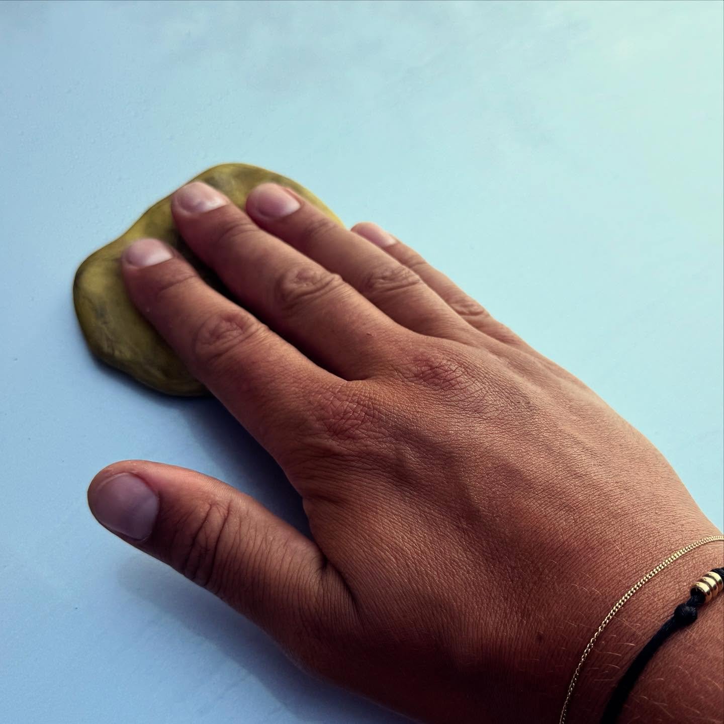 Met de clay bar word je auto echt schoon.