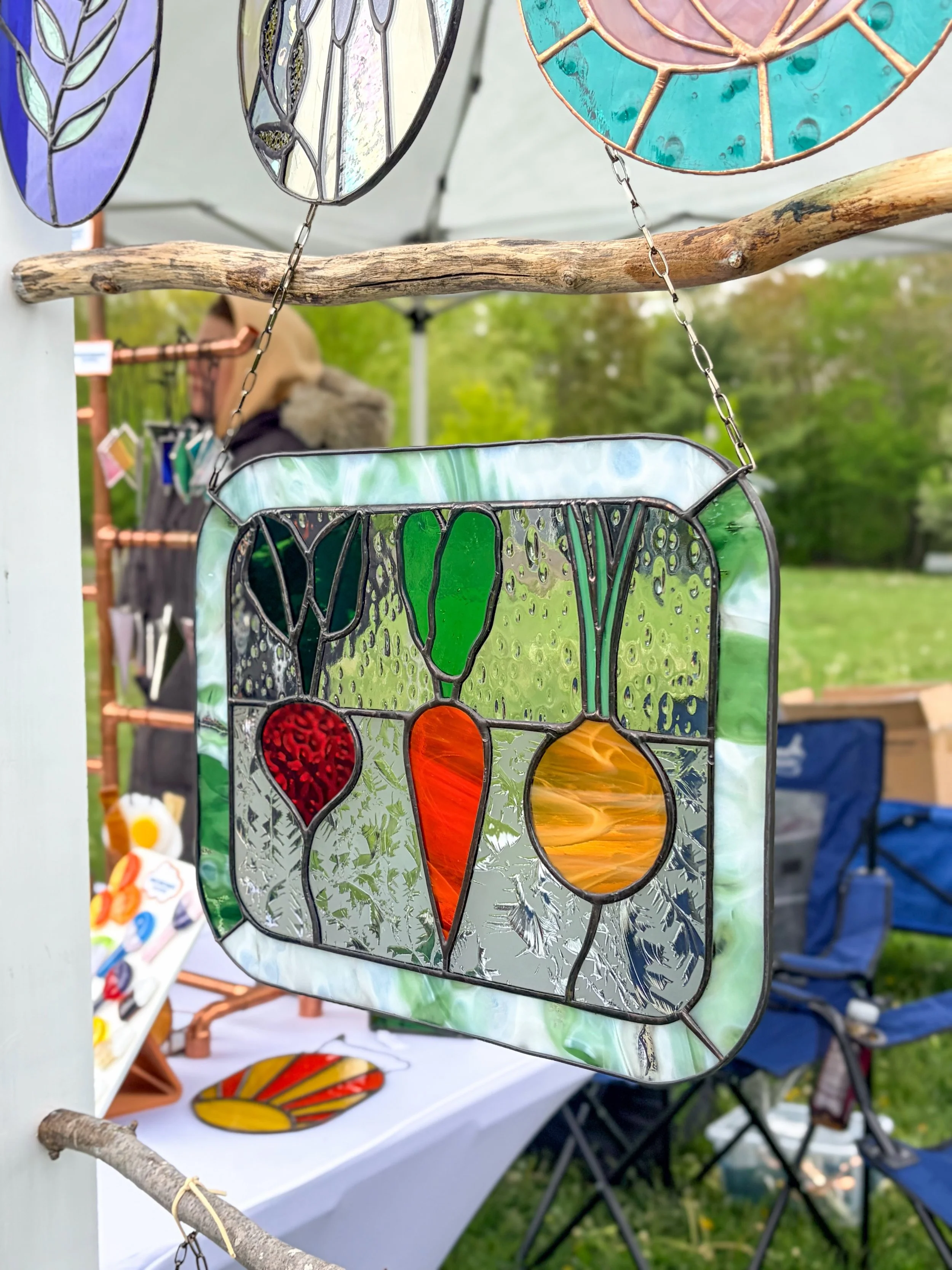 A round of applause for our vendors who joined us for the first time this season! 👏

Stay tuned for our next post highlighting the returning vendors at the market yesterday, May 30th. 

Stained Glass by @glass.house.studios 

Herbal Tea by @oldefore