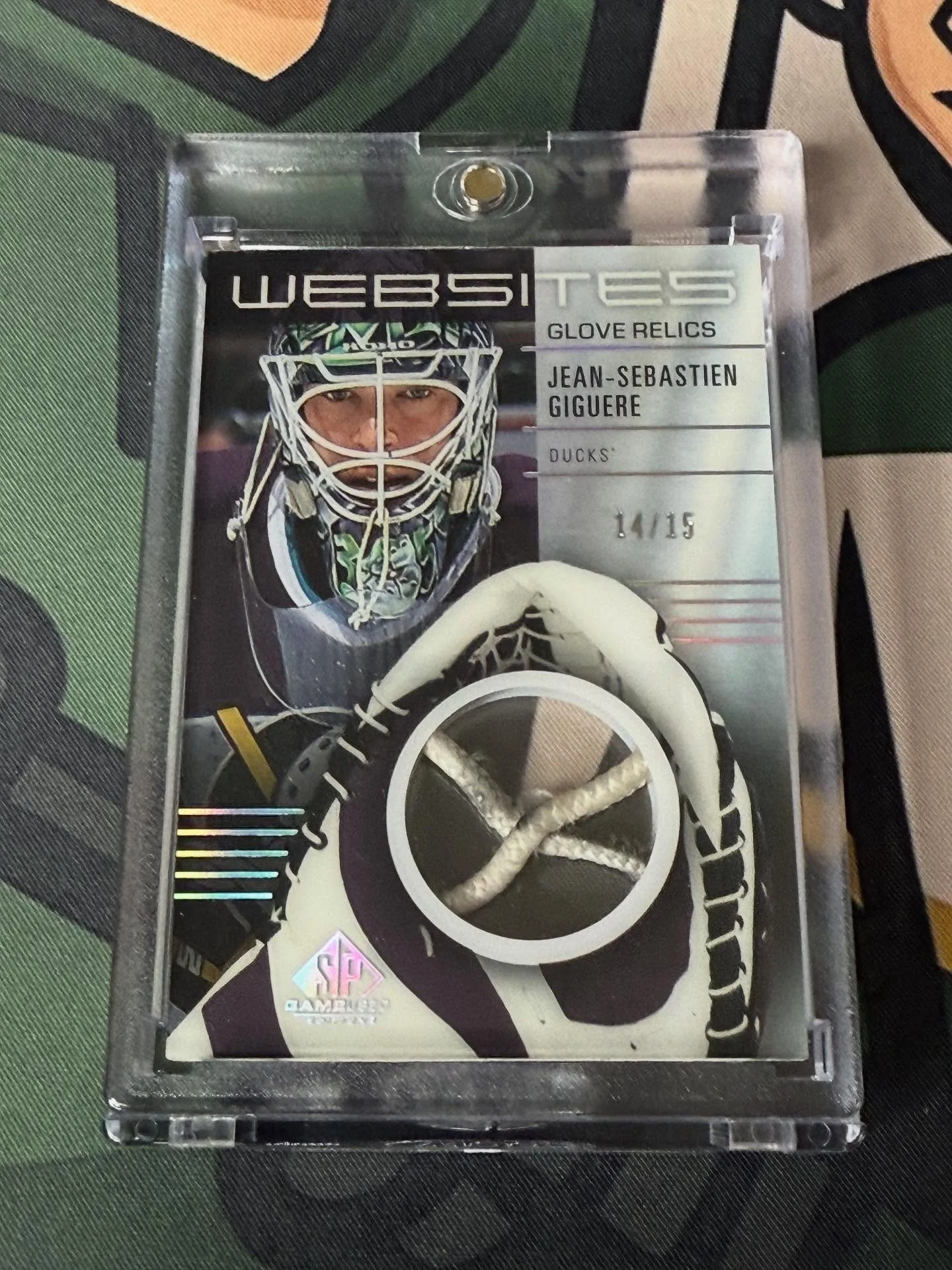 #HOLYMACARONI 🚨
The 🔥 has been nonstop in our recent breaks &mdash; from Cup monsters to Band of Color beauties and some of the nastiest patches we&rsquo;ve seen all year. Just wait &lsquo;til you see what&rsquo;s next&hellip;

📦 NEW Premier is in