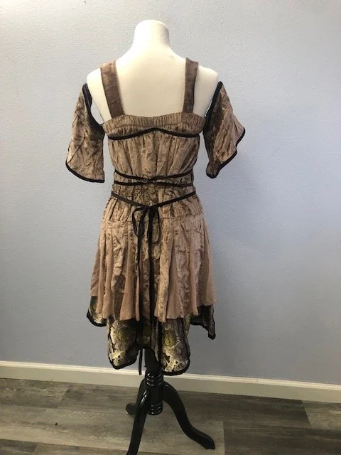 velvet renaissance  back